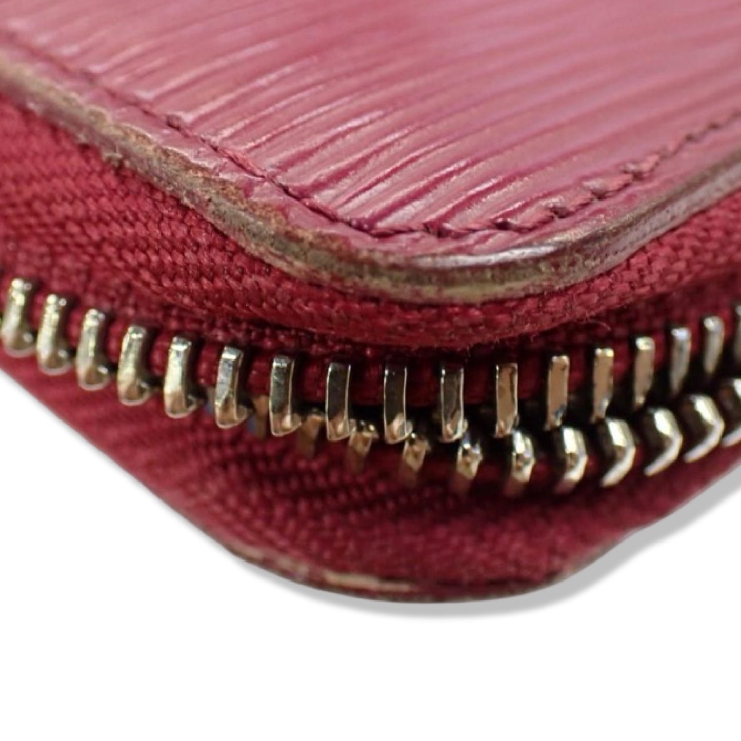 Pre-Owned Louis Vuitton Epi Leather Zippy Wallet Raspberry - LV1347