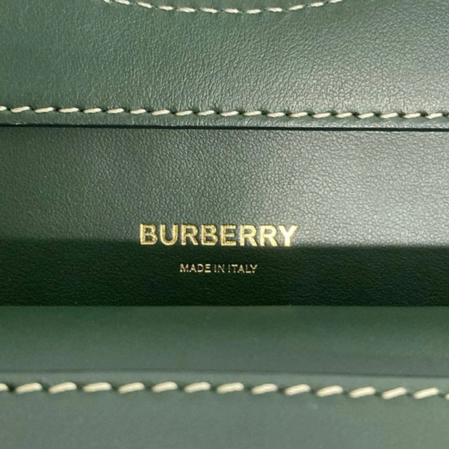 Pre-Owned Burberry Medium Pocket Handbag - BB1059