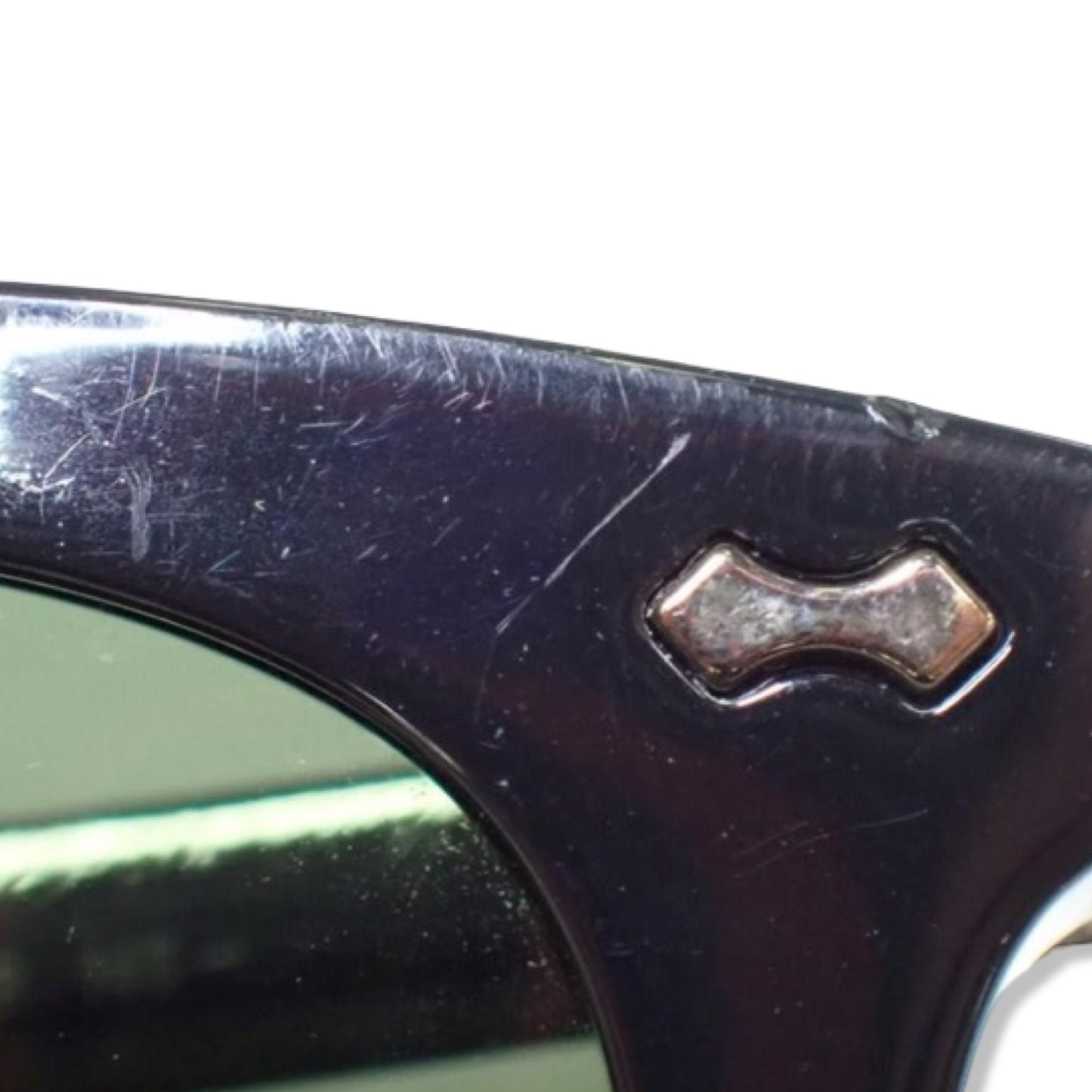 Pre-Owned Gucci Black with Gold and Silver Sunglasses - G1056