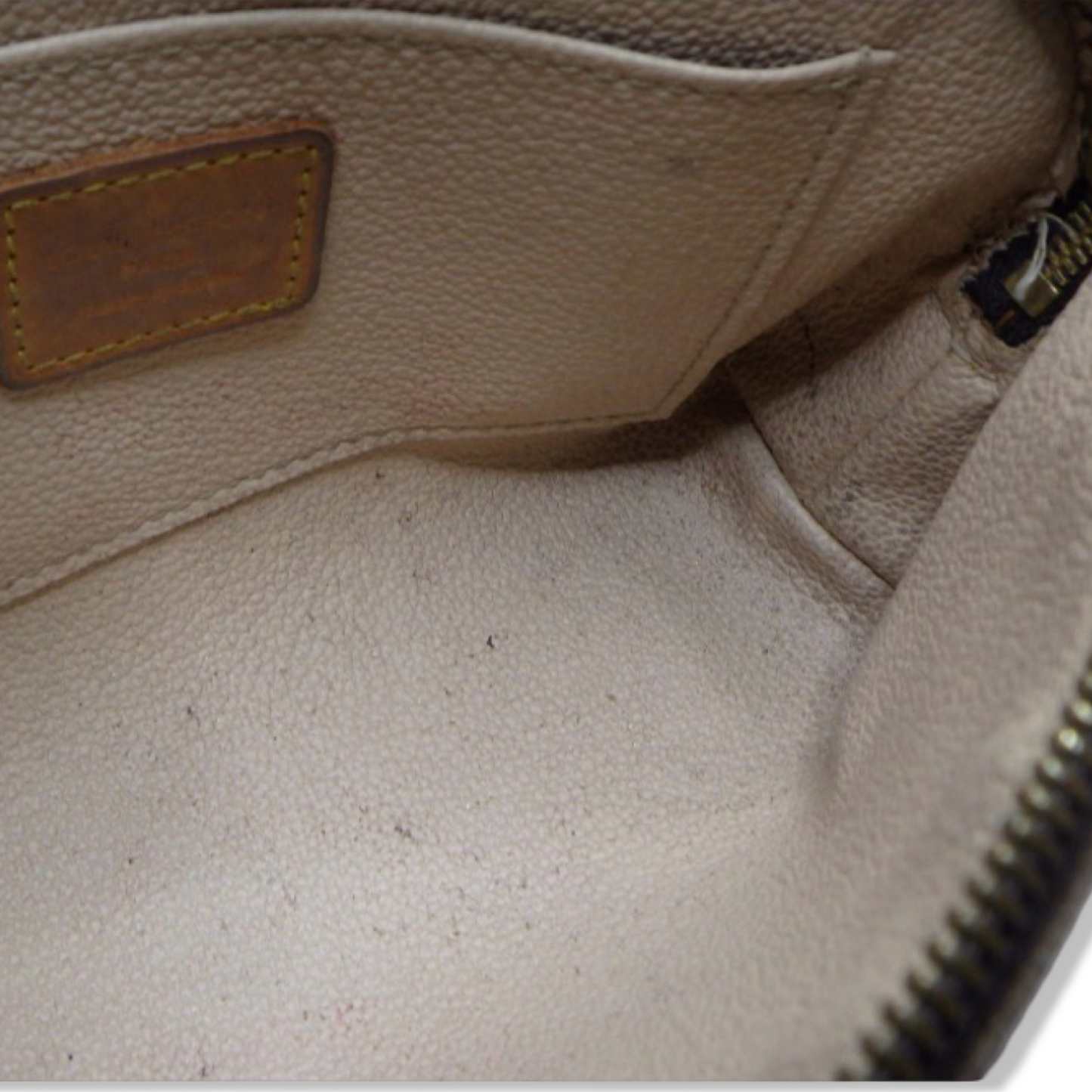 Pre-Owned Louis Vuitton Monogram Canvas Cosmetic Pouch - LV2036