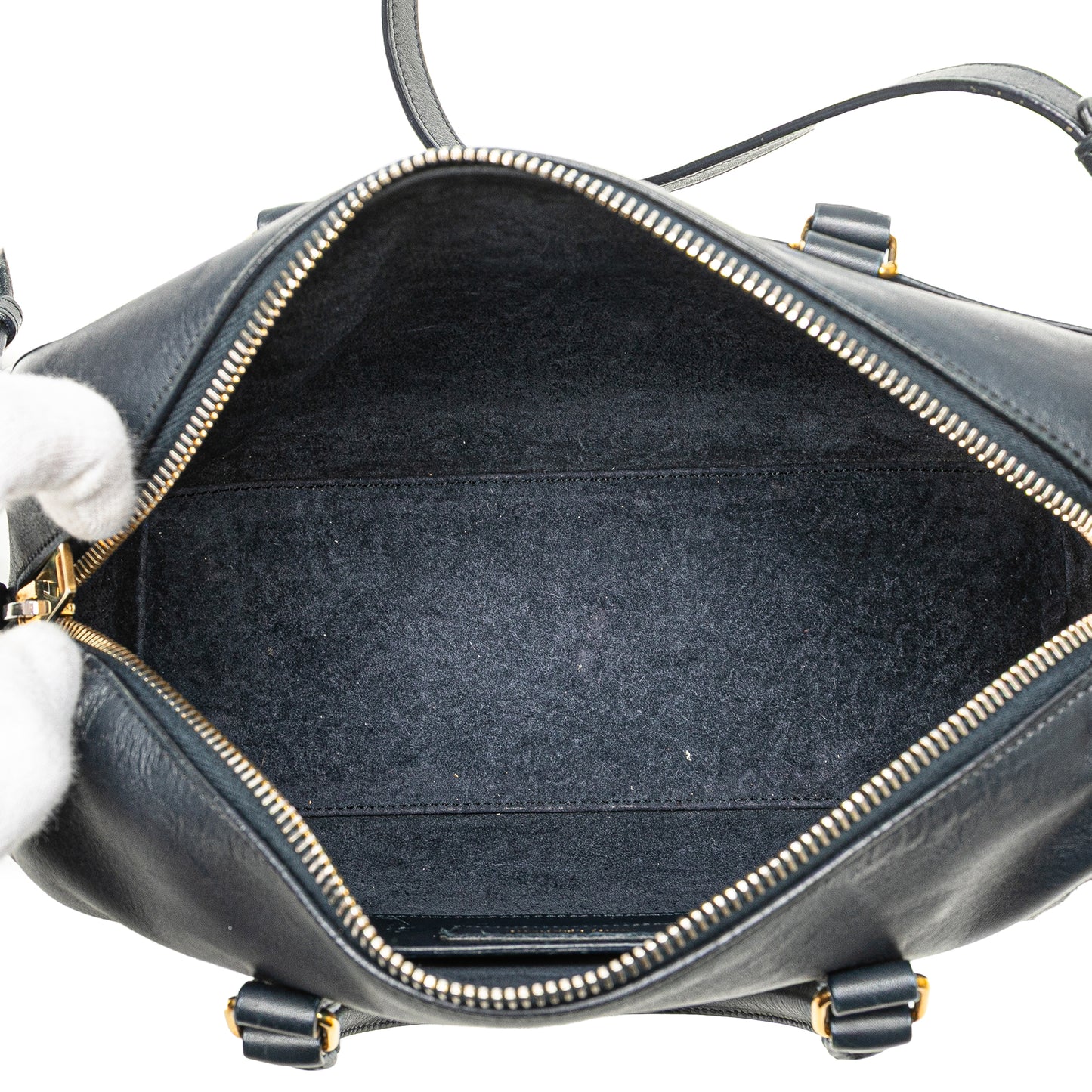 Pre-Owned Saint Laurent Calfskin Leather Baby Duffle Crossbody Bag - YSL1016
