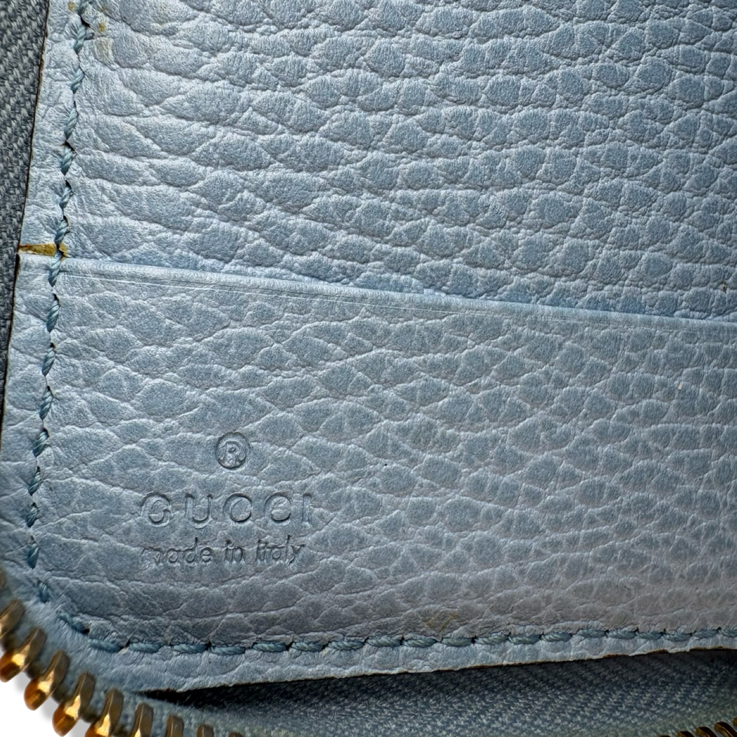 Pre-Owned Gucci Leather Zip Around Blue Wallet - G1188