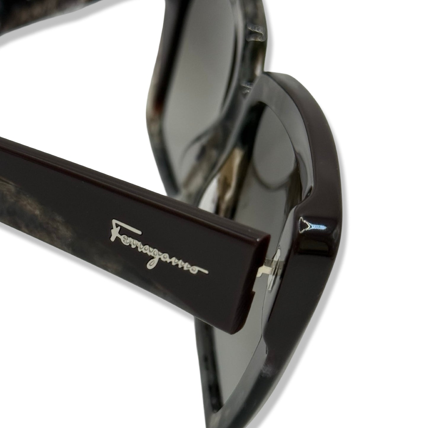Pre-Owned Salvatore Ferragamo Marbled Sunglasses - FER1002