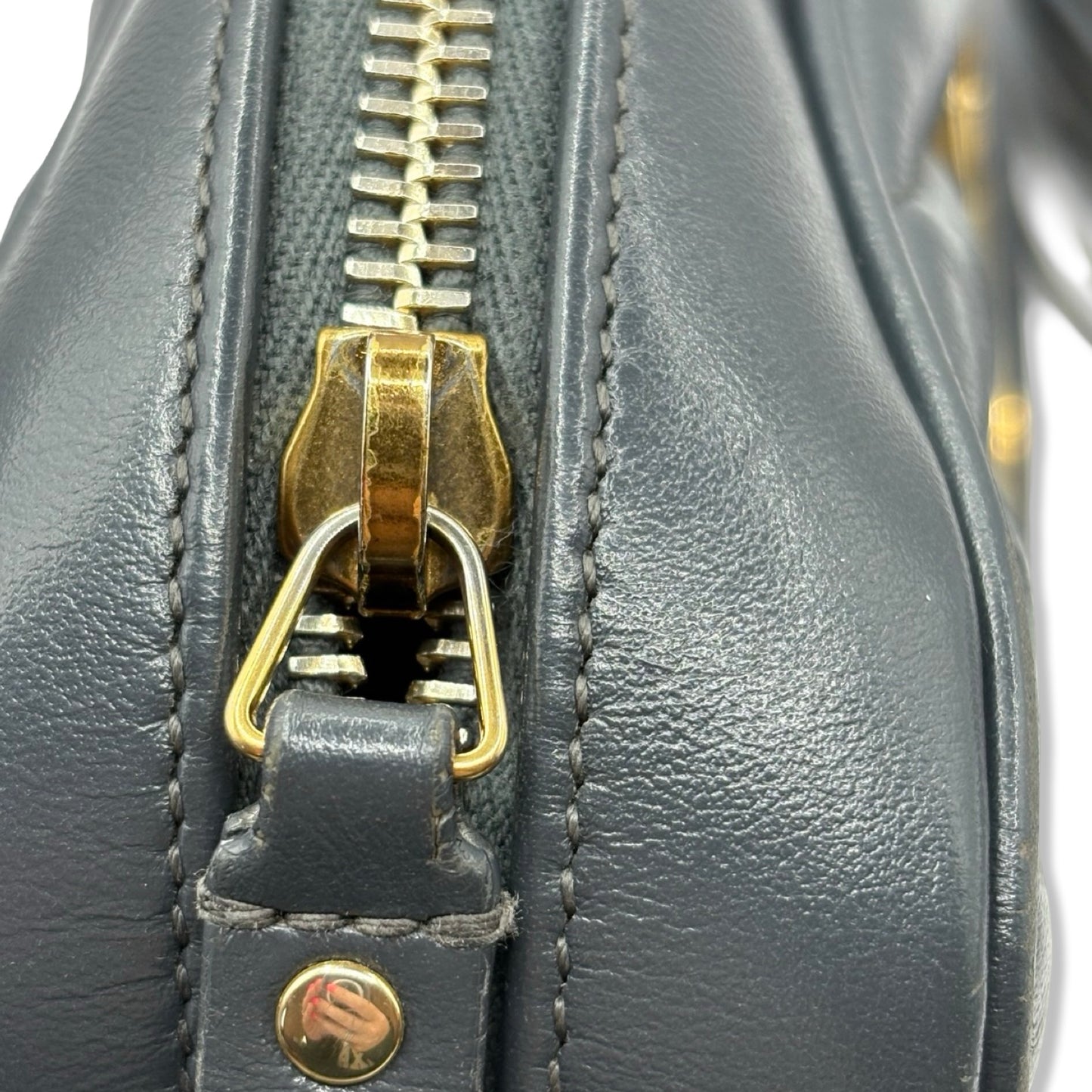 Pre-Owned Yves Saint Laurent Calfskin Leather Camera Bag Crossbody - YSL1022