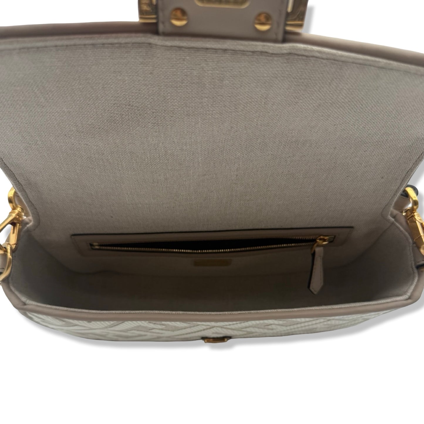 Pre-Owned Fendi Canvas Vitello King FF Embroidered Baguette - FEN1032
