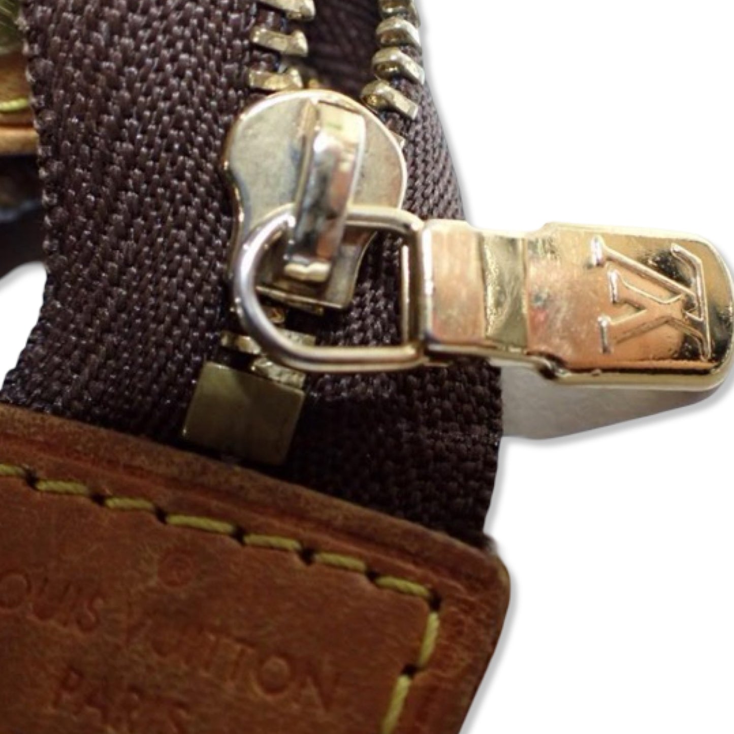 Pre-Owned Louis Vuitton Monogram Canvas Eva Crossbody - LV1518