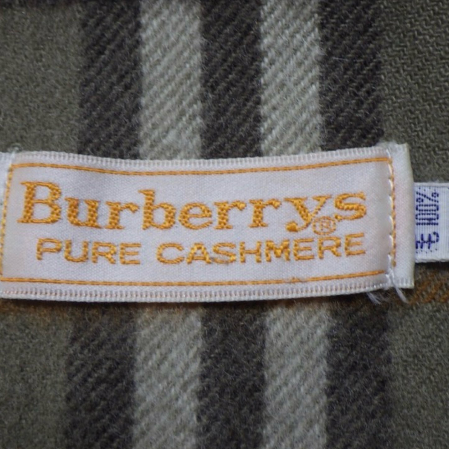 Pre-Owned Burberry Green Check Cashmere Scarf - BB1049