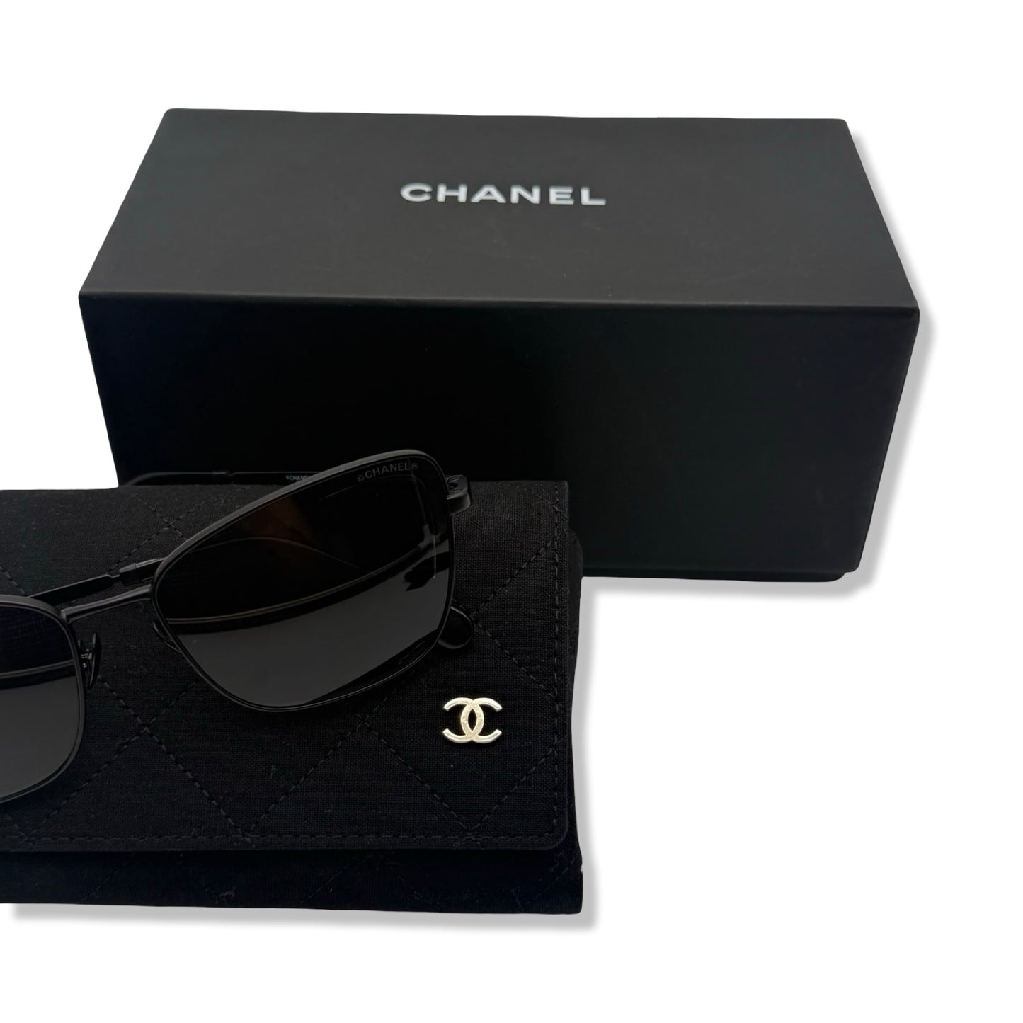 Pre-Owned Chanel Sunglasses - CH1061
