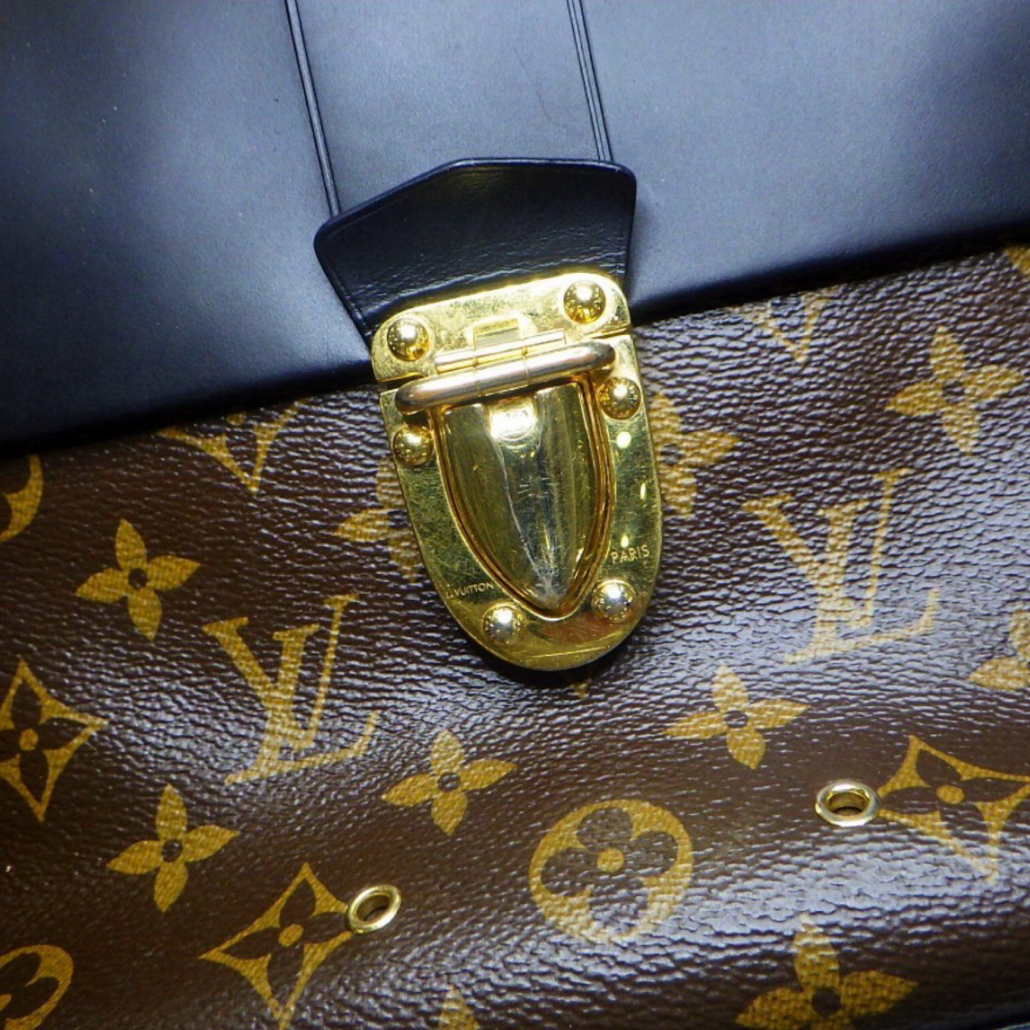 Pre-Owned Louis Vuitton Monogram Canvas One Handle Flap Bag MM - LV1960