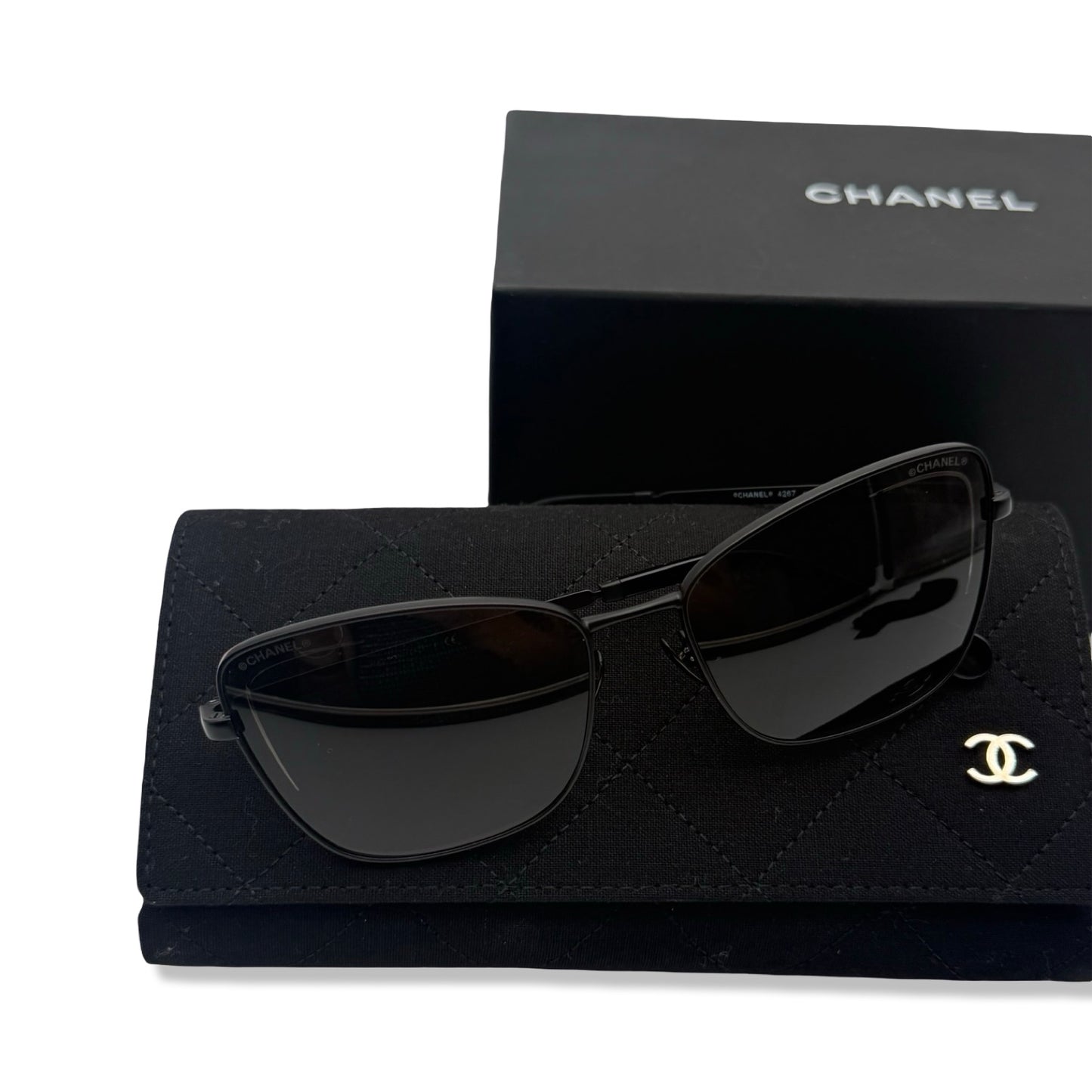Pre-Owned Chanel Sunglasses - CH1061