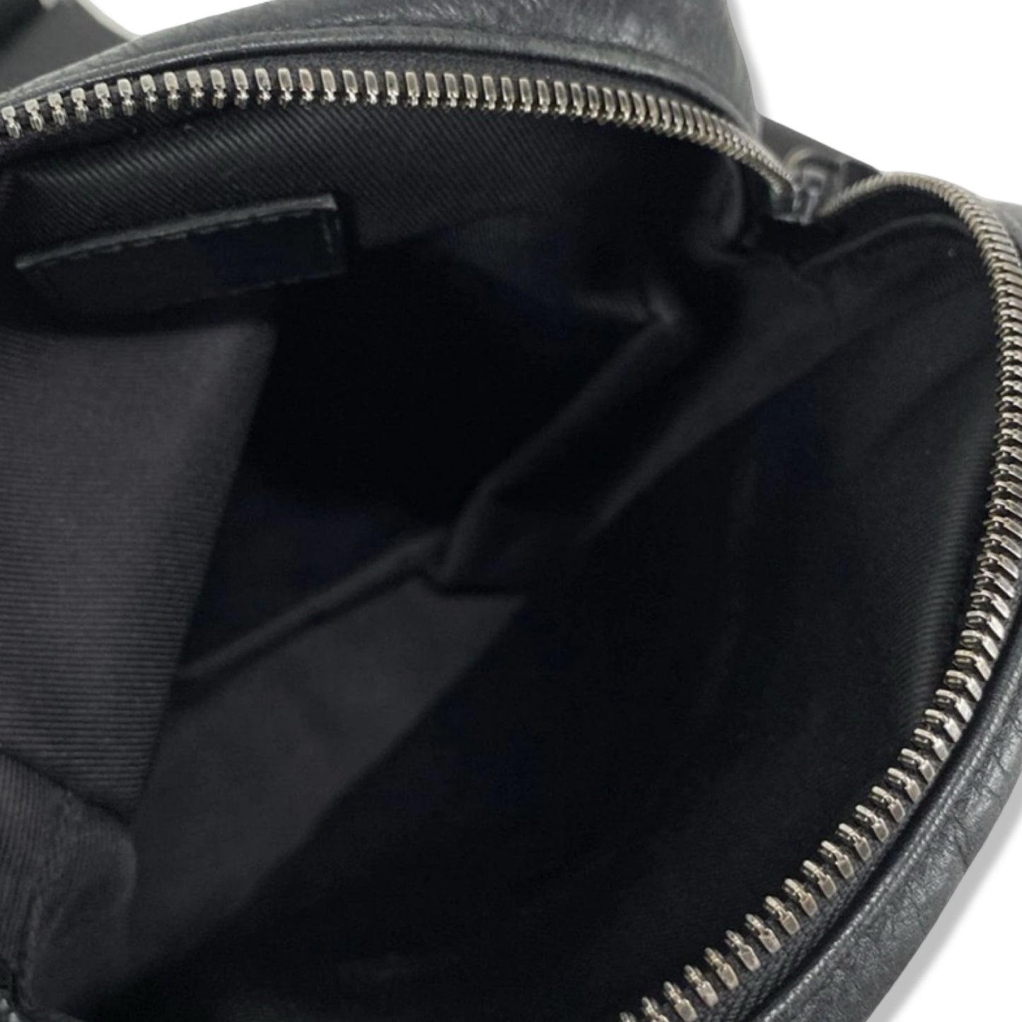 Pre-Owned Louis Vuitton Shadow Leather Danube Crossbody - LV1429