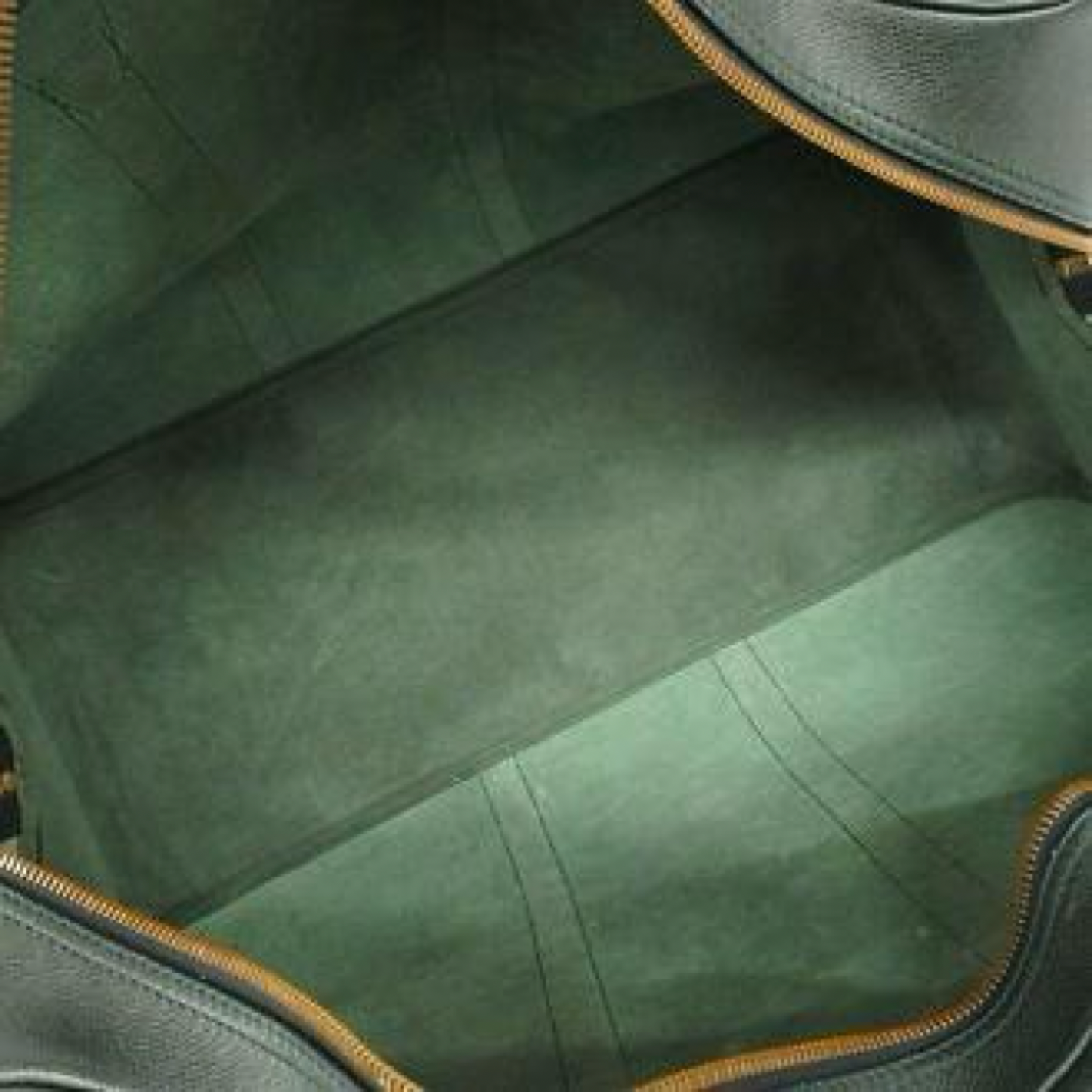 Pre-Owned Louis Vuitton Taiga Kendall GM Travel Bag - LV2011