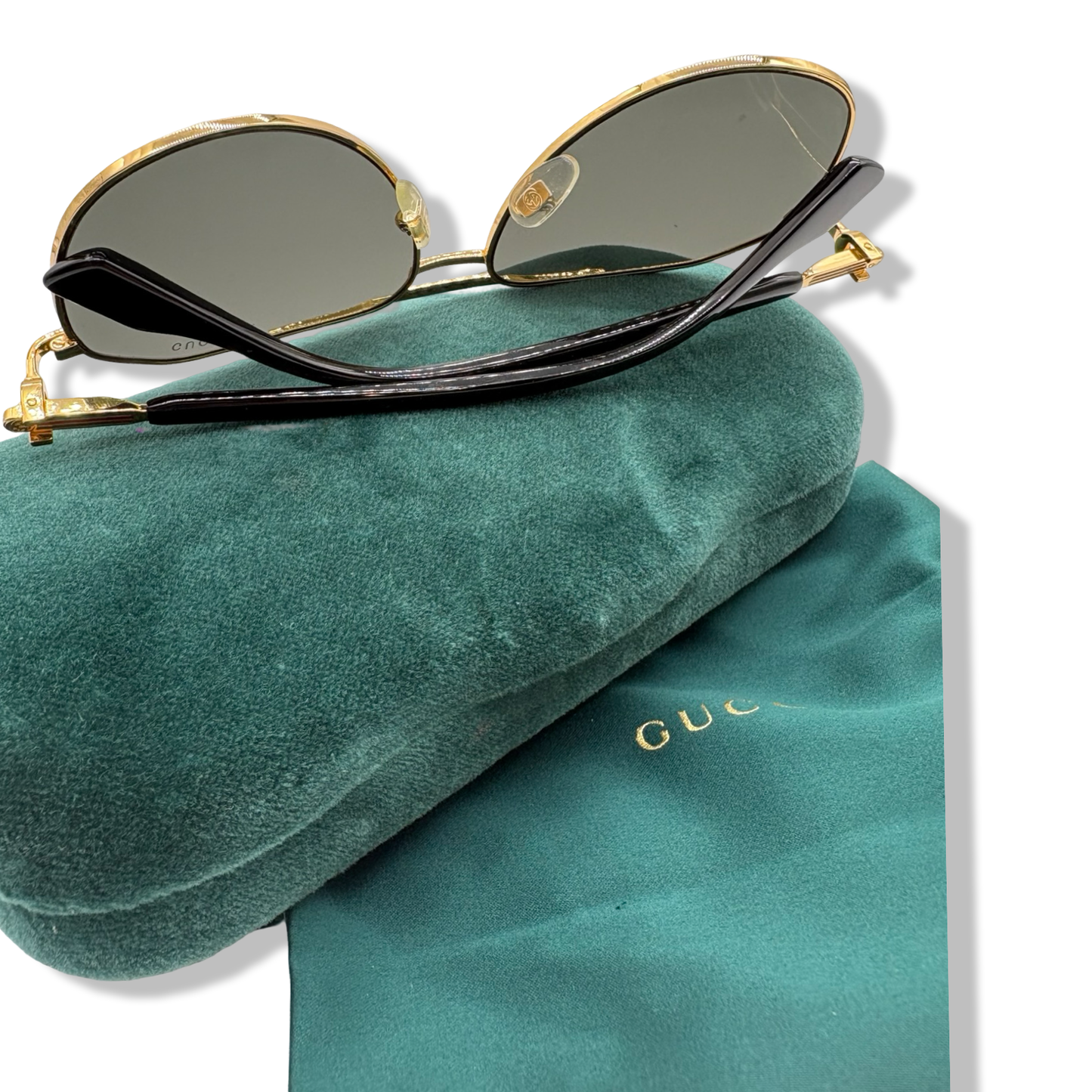 Pre-Owned Gucci Sunglasses - G1190