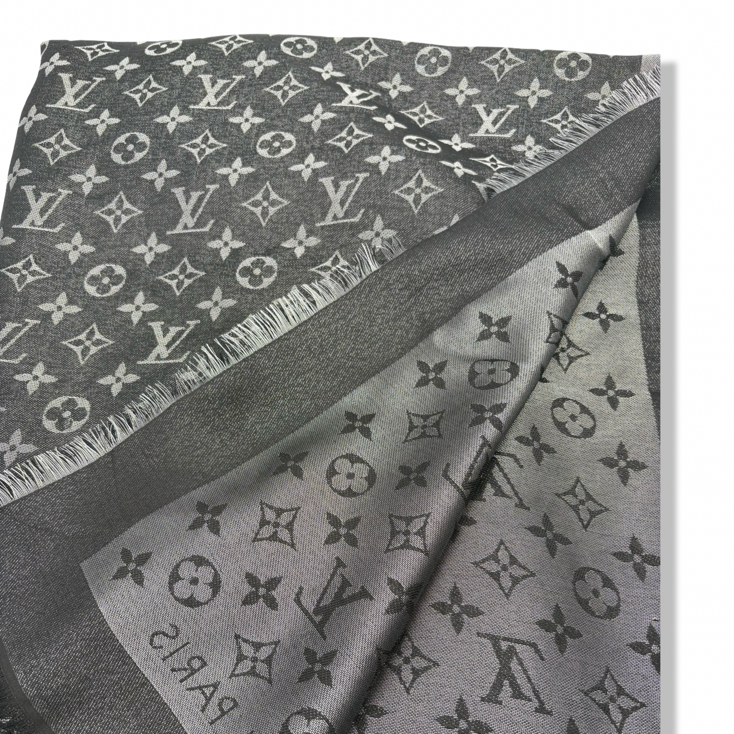 Pre-Owned Louis Vuitton Shine Monogram Shawl - LV2006