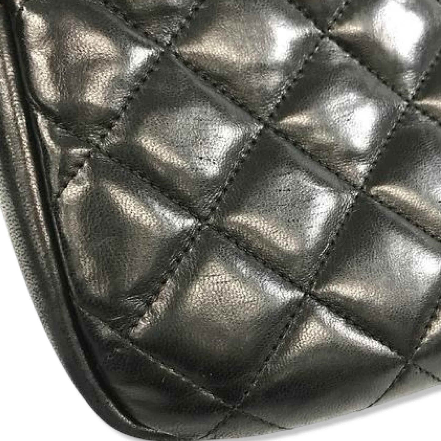 Pre-Owned Chanel Lambskin Leather Shoulder Bag - CH1054