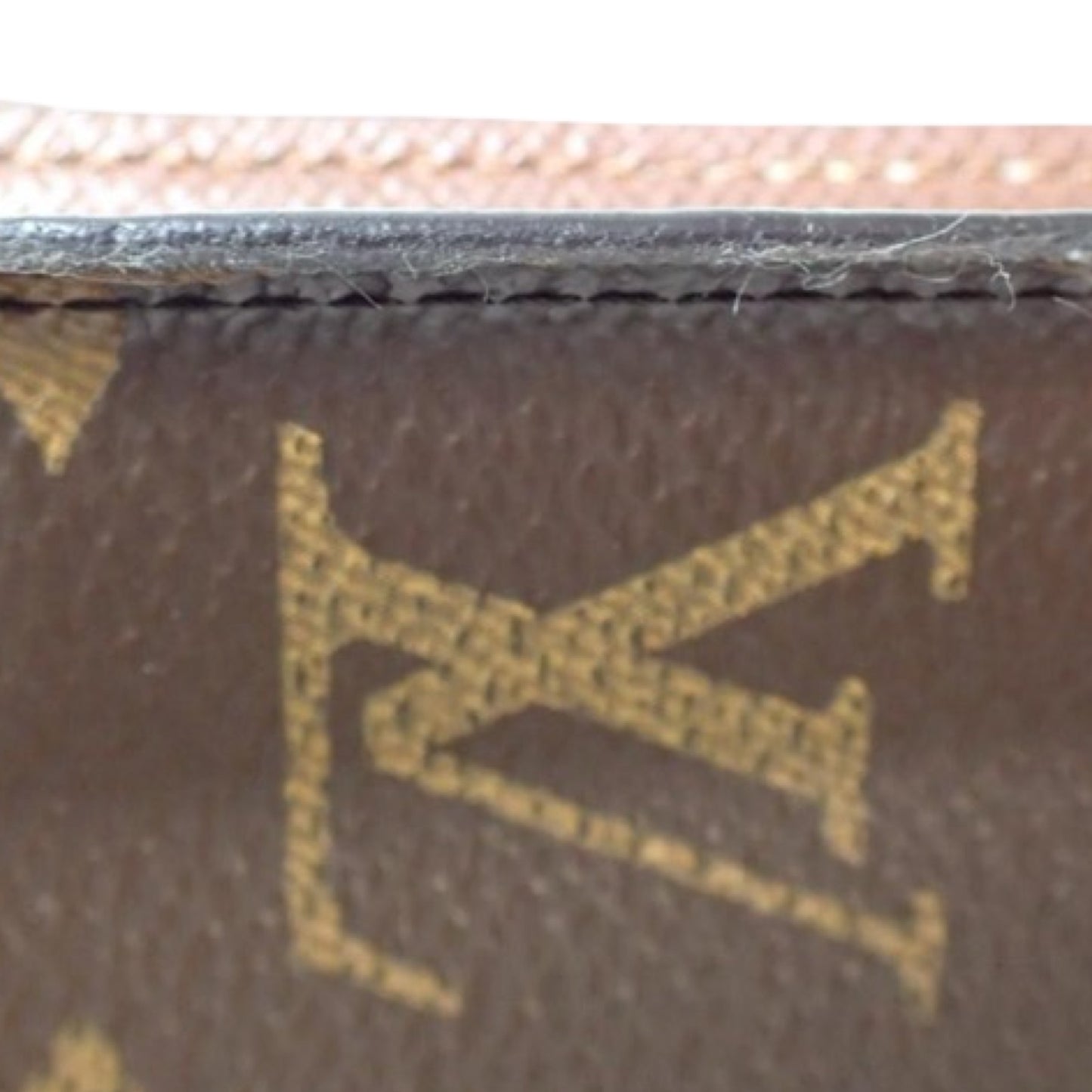 Pre-Owned Louis Vuitton Monogram Canvas Victorine - LV1520