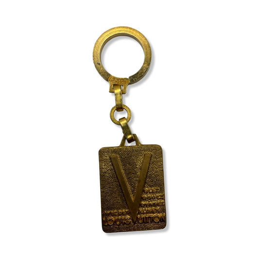 Pre-Owned Louis Vuitton V Key Chain - LV1672