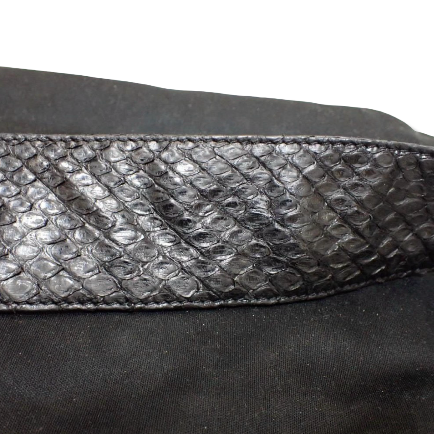 Pre-Owned Fendi Beaded Shoulder Bag - FEN1030