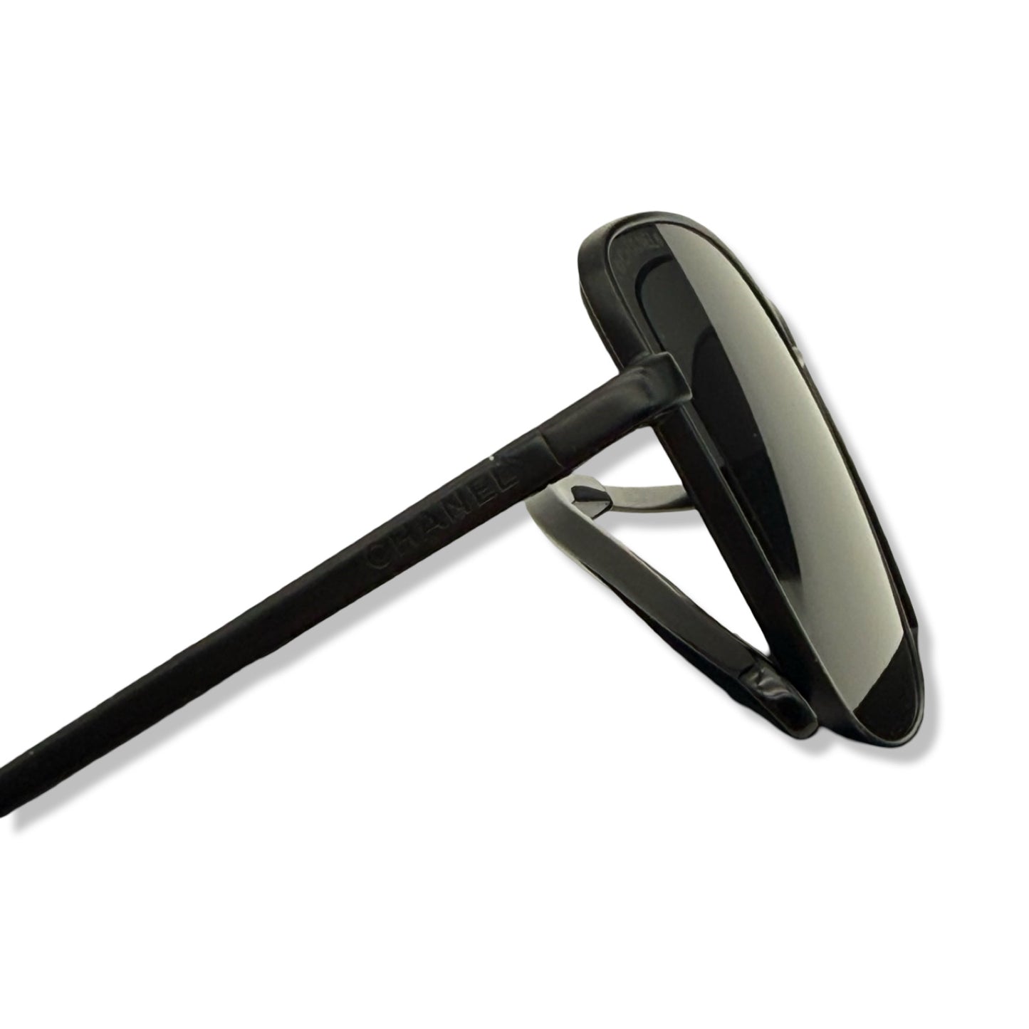 Pre-Owned Chanel Sunglasses - CH1061
