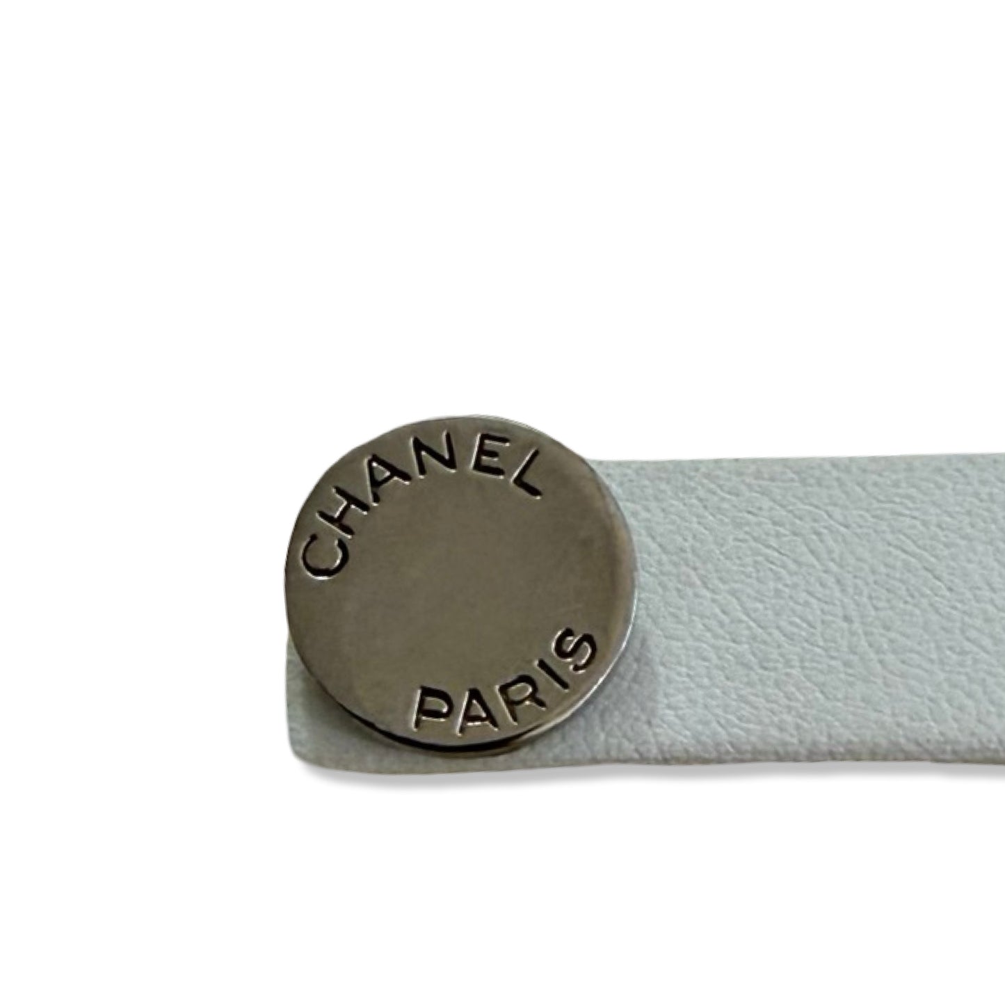 Pre-Owned Chanel Silver Round Pierced Earrings - CH1041