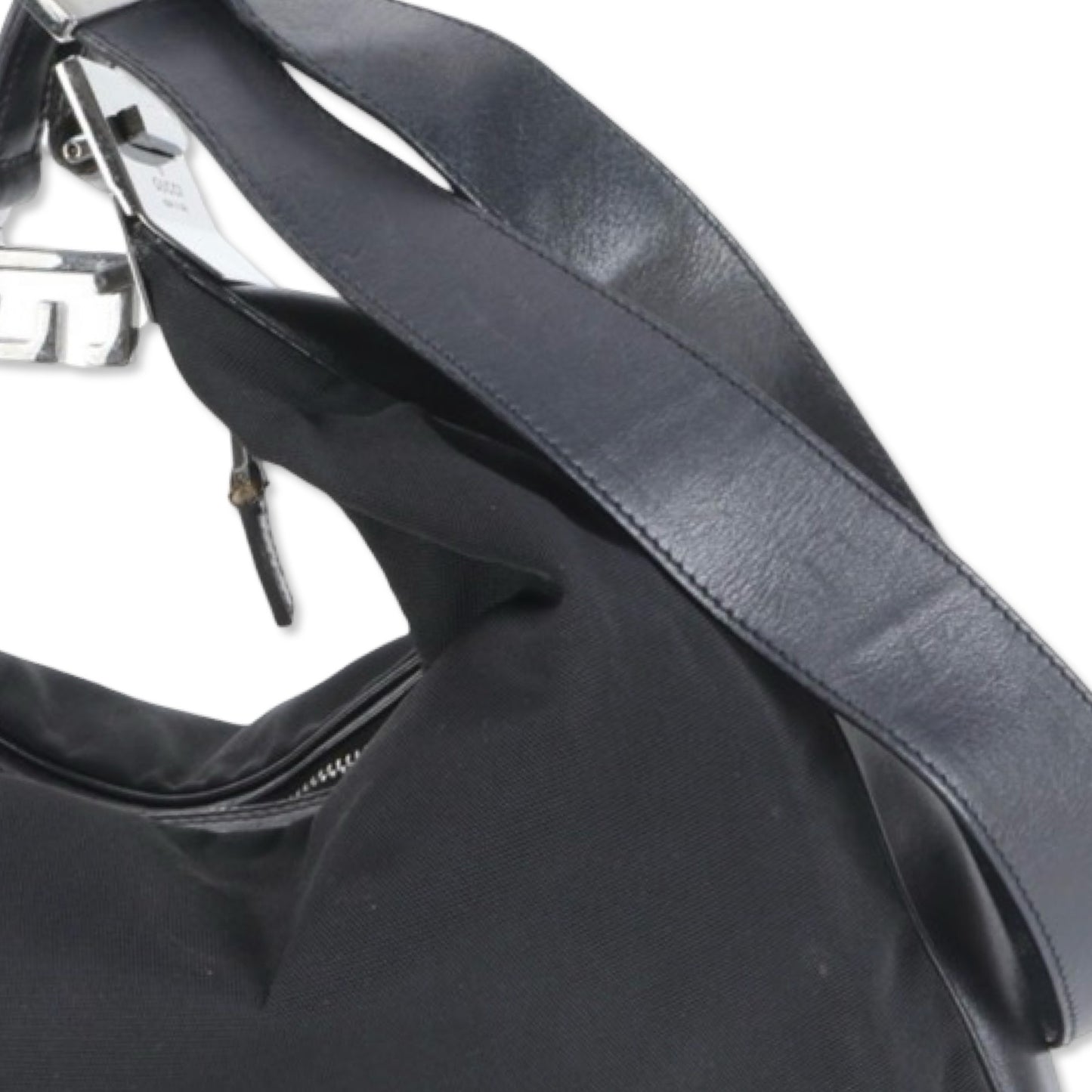 Pre-Owned Gucci Nylon and Leather Shoulder Bag - G1139