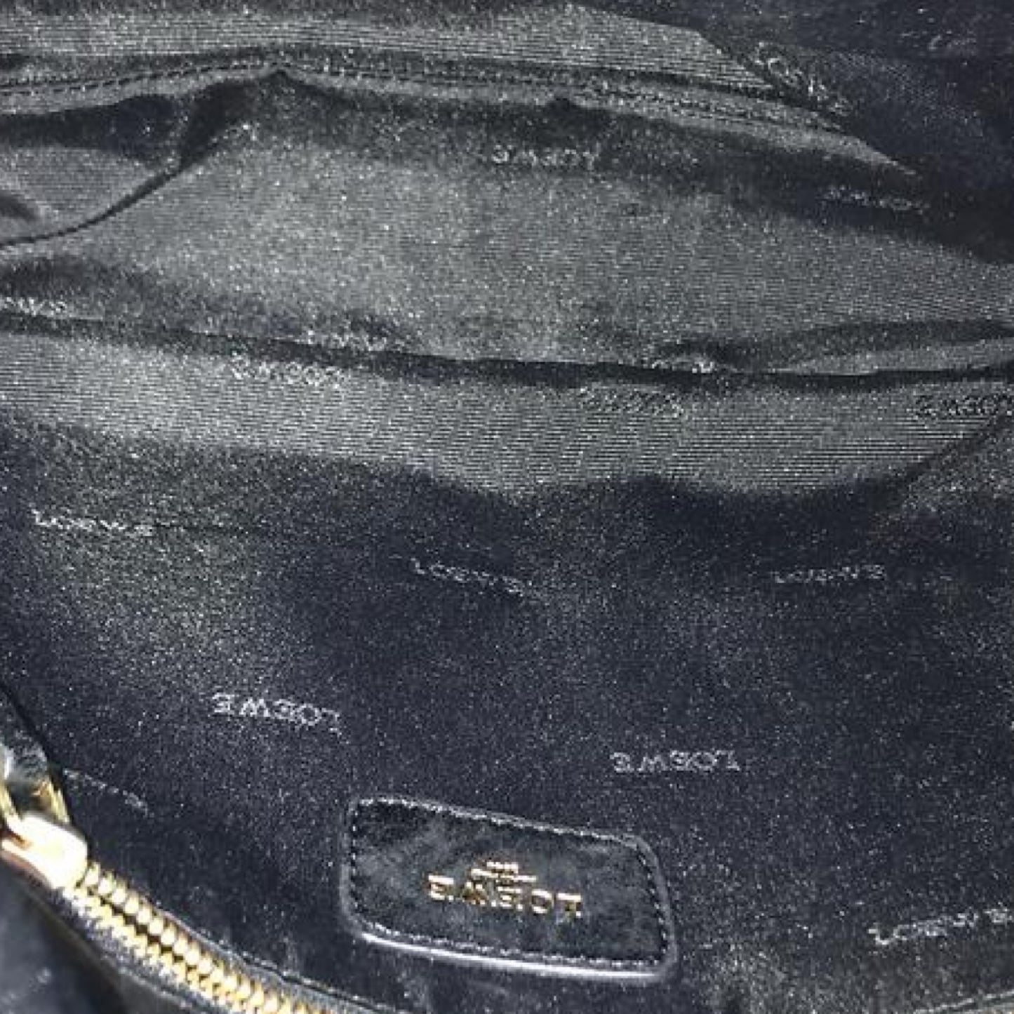 Pre-Owned Loewe Leather Anagram Shoulder Bag - LOE1009