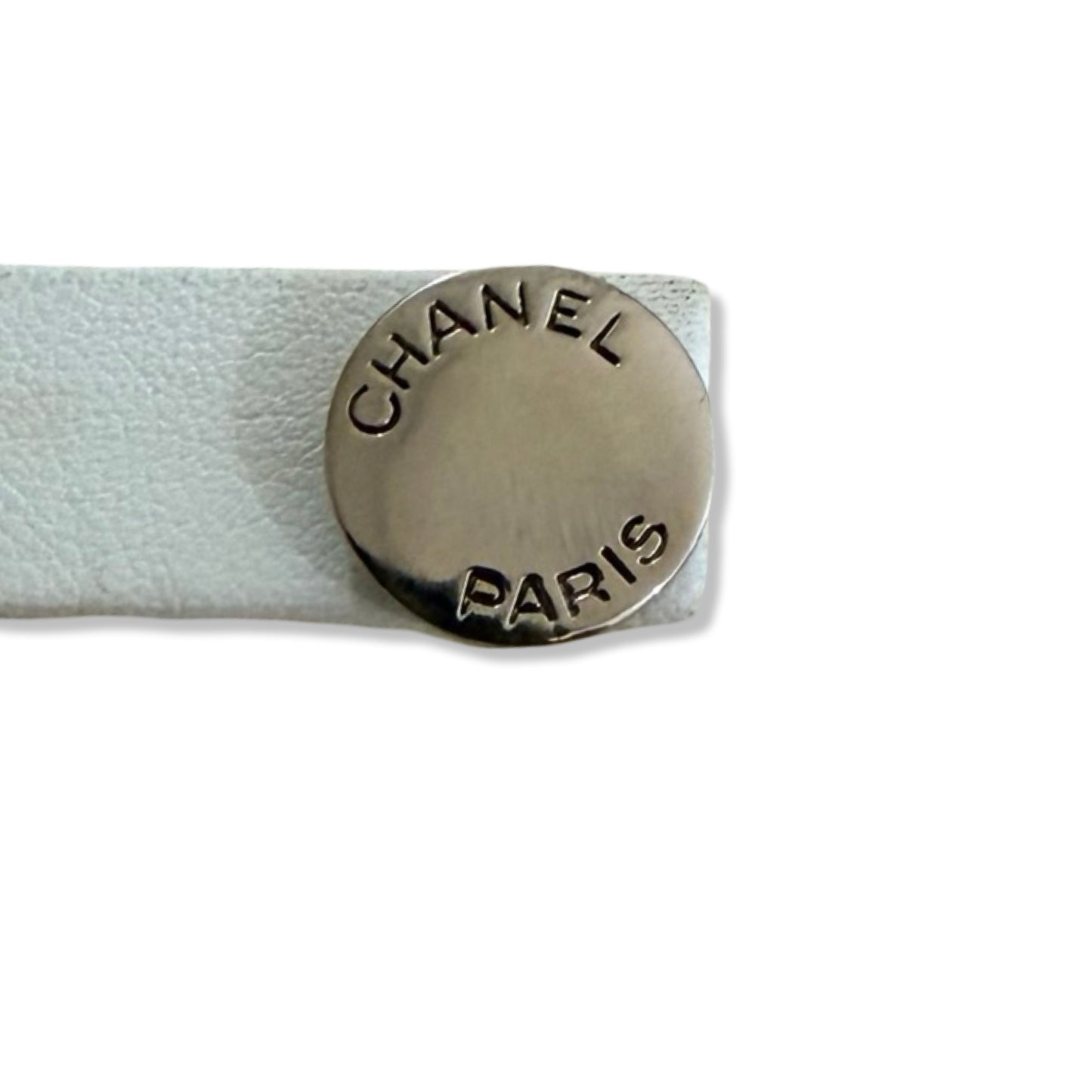 Pre-Owned Chanel Silver Round Pierced Earrings - CH1041