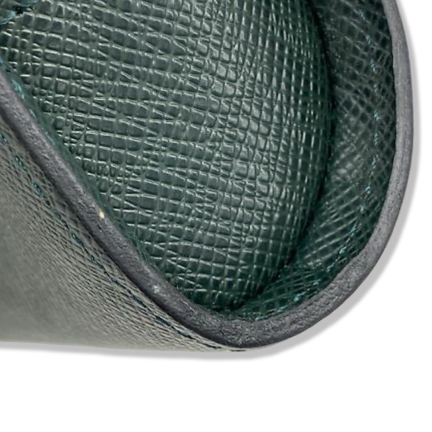 Pre-Owned Louis Vuitton Taiga Leather Green Orsay Clutch - LV1584