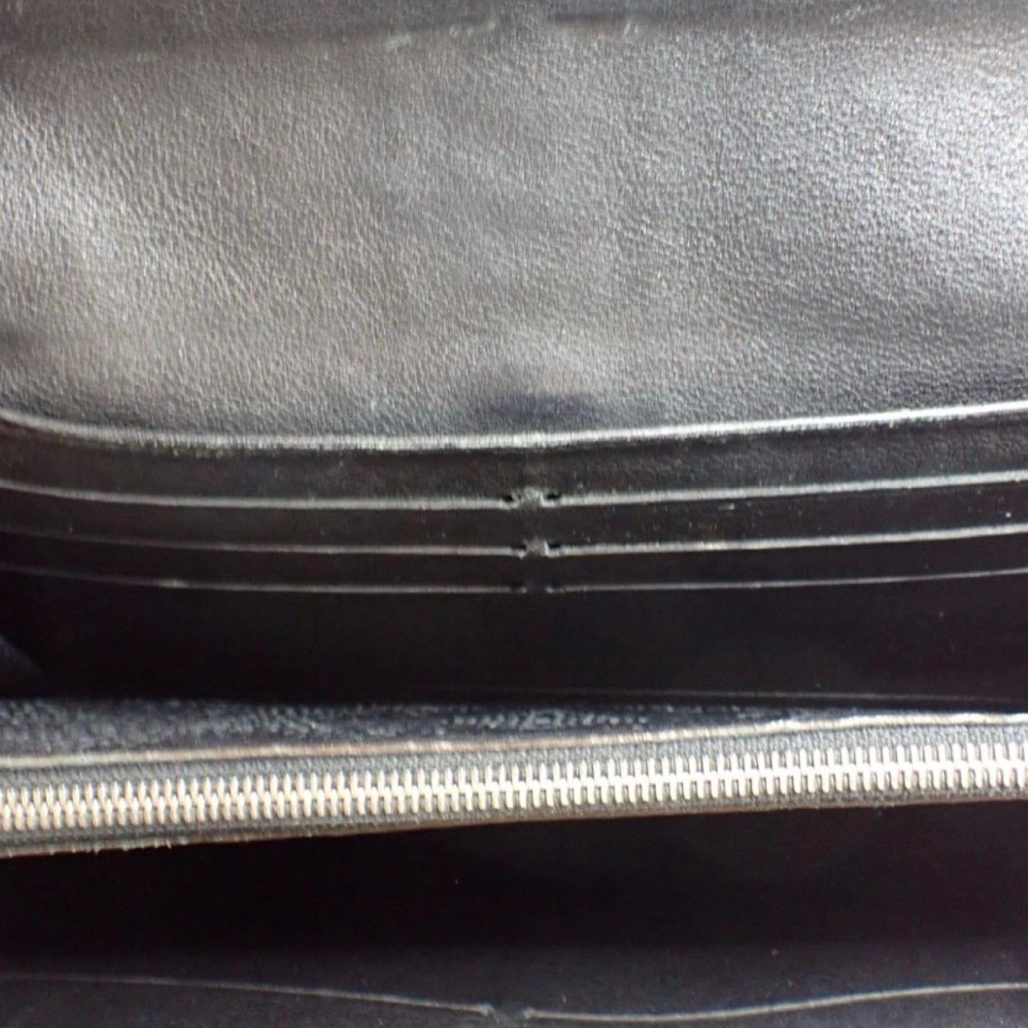 Pre-Owned Louis Vuitton Monogram Mahina Leather Long Wallet - LV1764