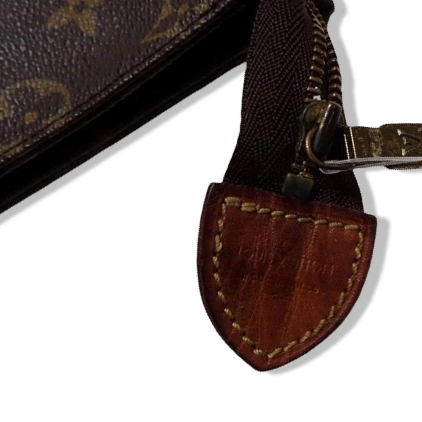 Pre-Owned Louis Vuitton Monogram Canvas Pochette Toilette 26 - LV1991