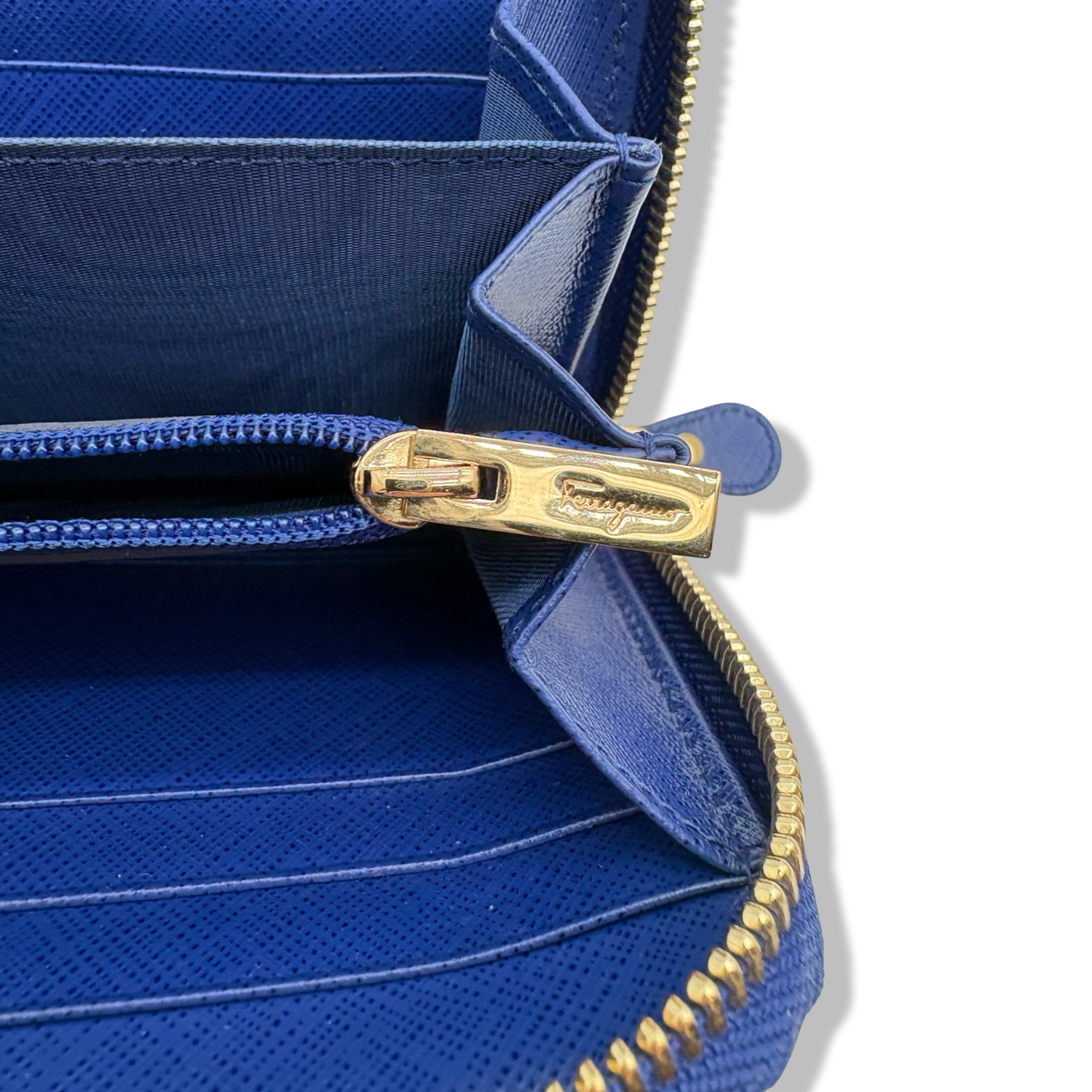 Pre-Owned Salvatore Ferragamo Leather Blue Wallet - FER1006