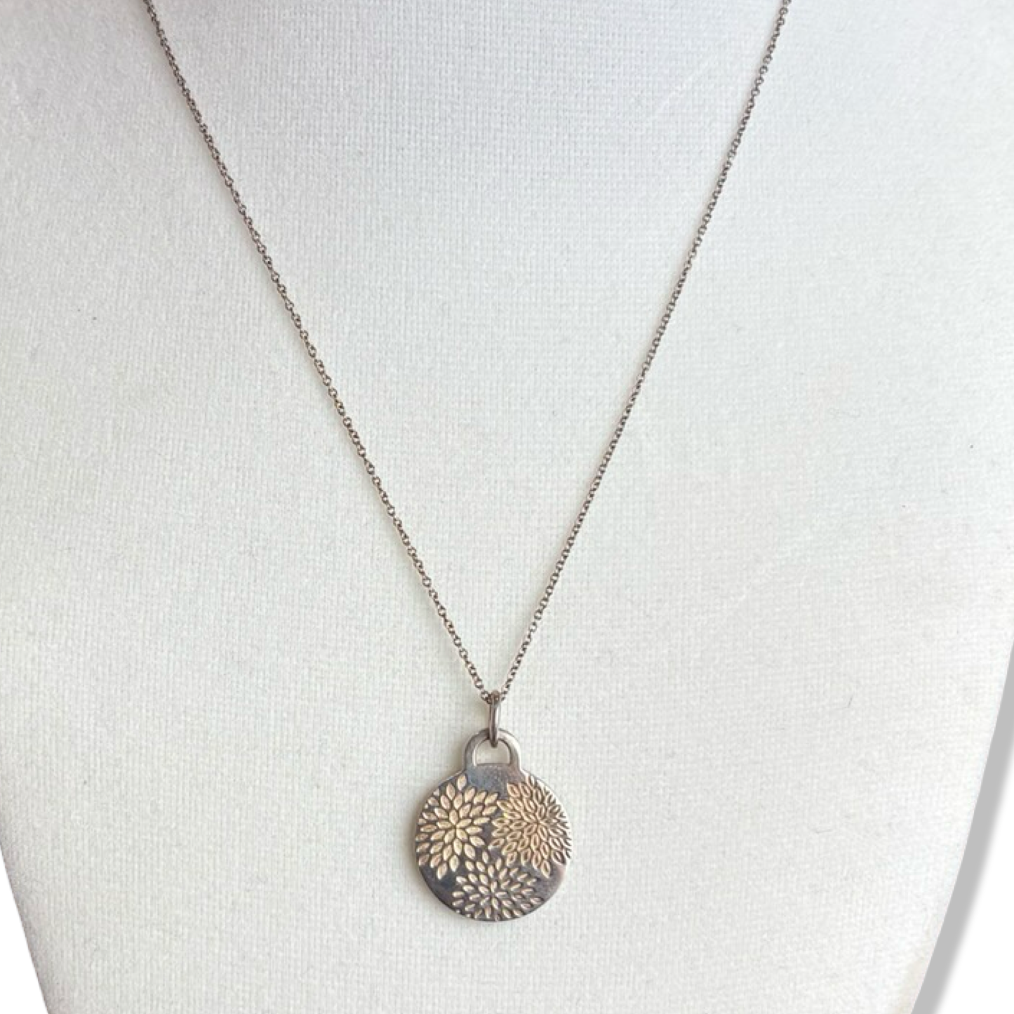 Pre-Owned Tiffany & Co. Go Women 2018 Pendant - TIF1041