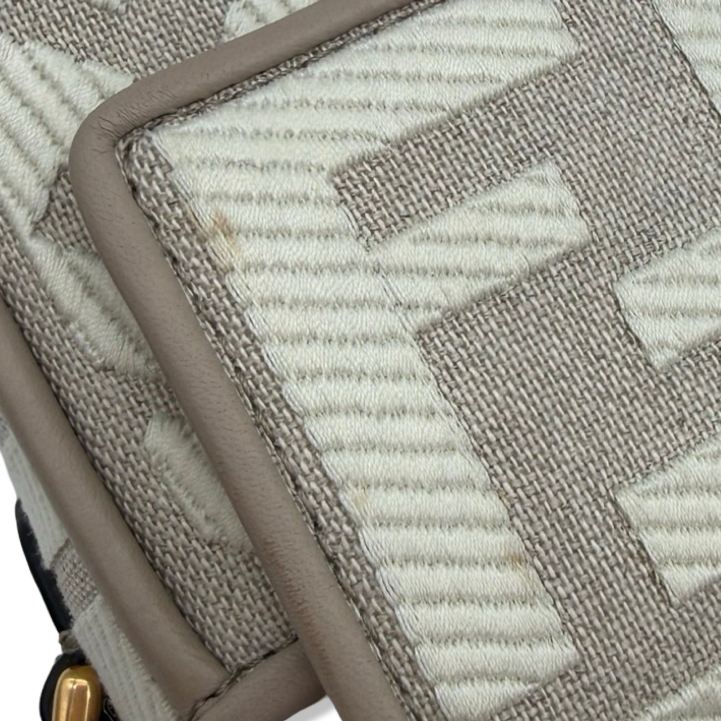 Pre-Owned Fendi Canvas Vitello King FF Embroidered Baguette - FEN1032