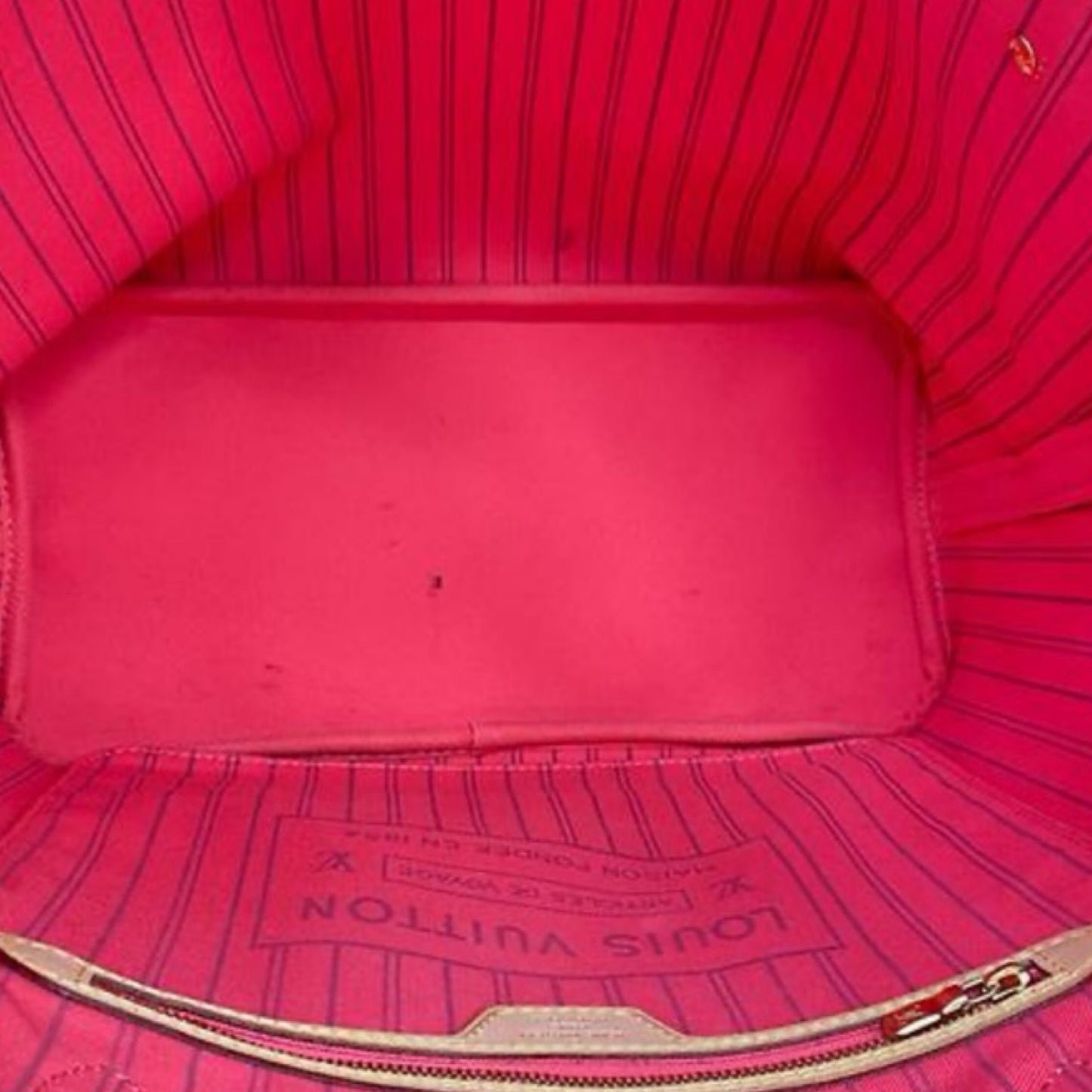 Pre-Owned Louis Vuitton Monogram V Neverfull MM Hot Pink - LV1619