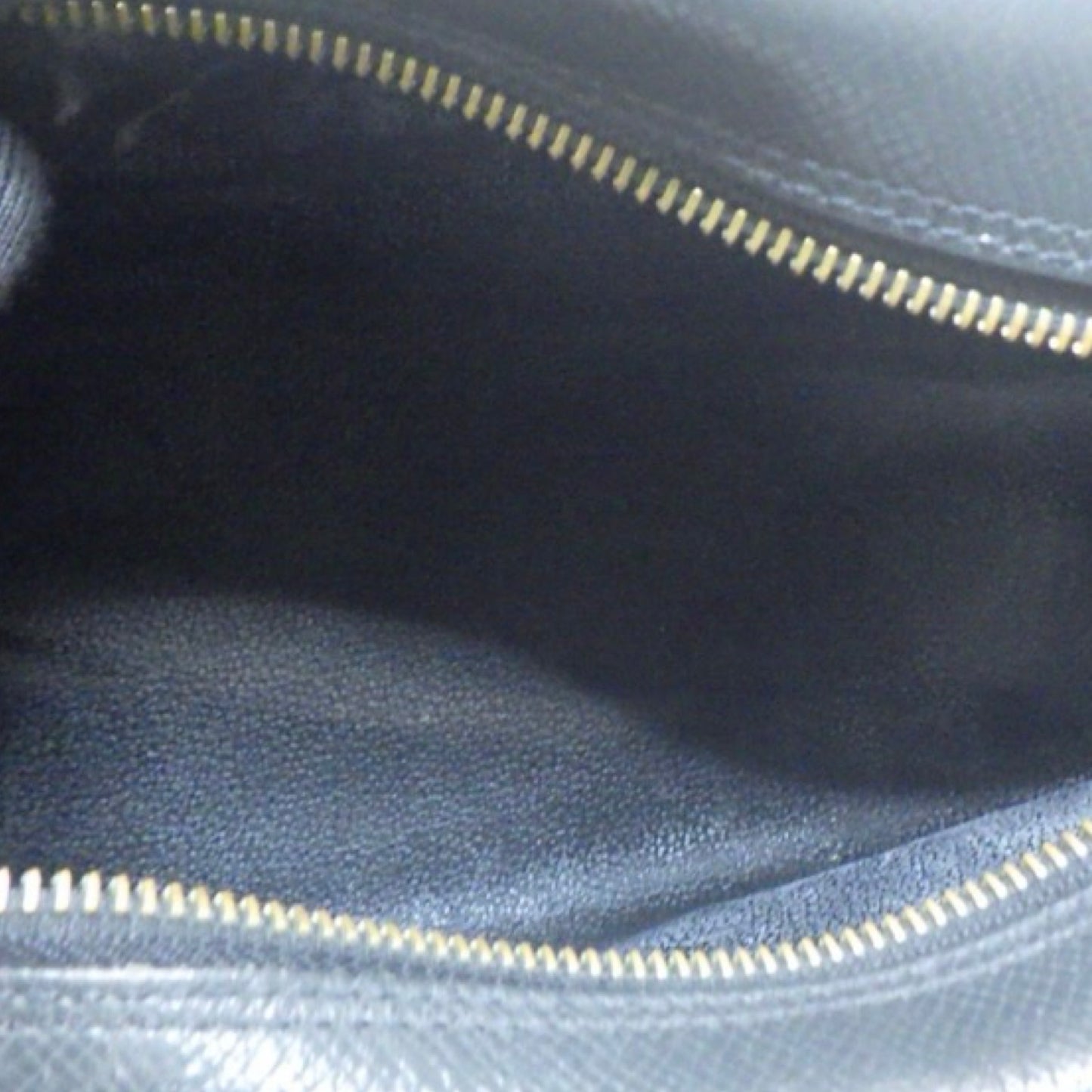 Pre-Owned Louis Vuitton Taiga Leather Trousse Toilette Pouch - LV1631