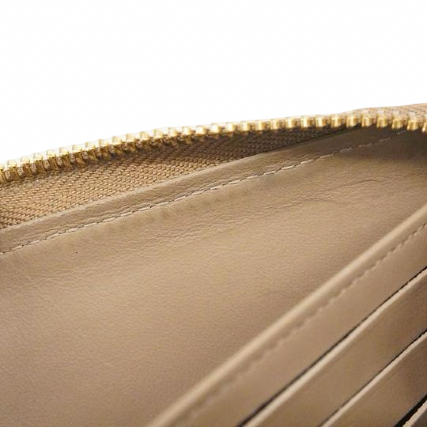 Pre-Owned Louis Vuitton Lambskin Leather Zippy Wallet - LV1998