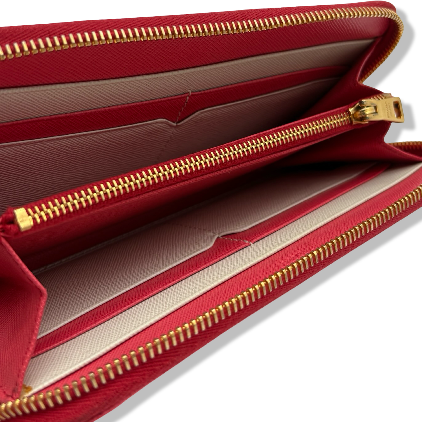 Pre-Owned Prada Saffiano Leather Zip Around Wallet - P1039