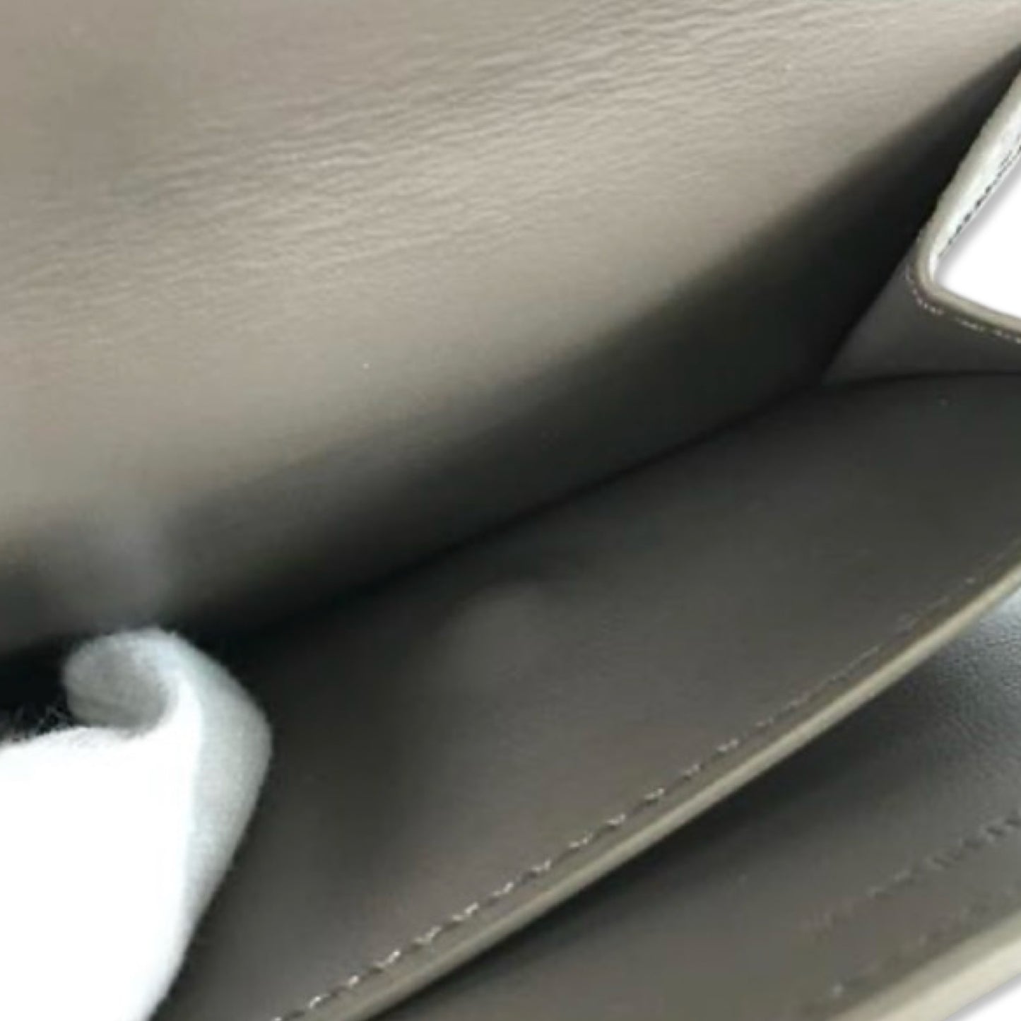 Pre-Owned Celine Leather Wallet **Has "F" initial** - CELINE1022