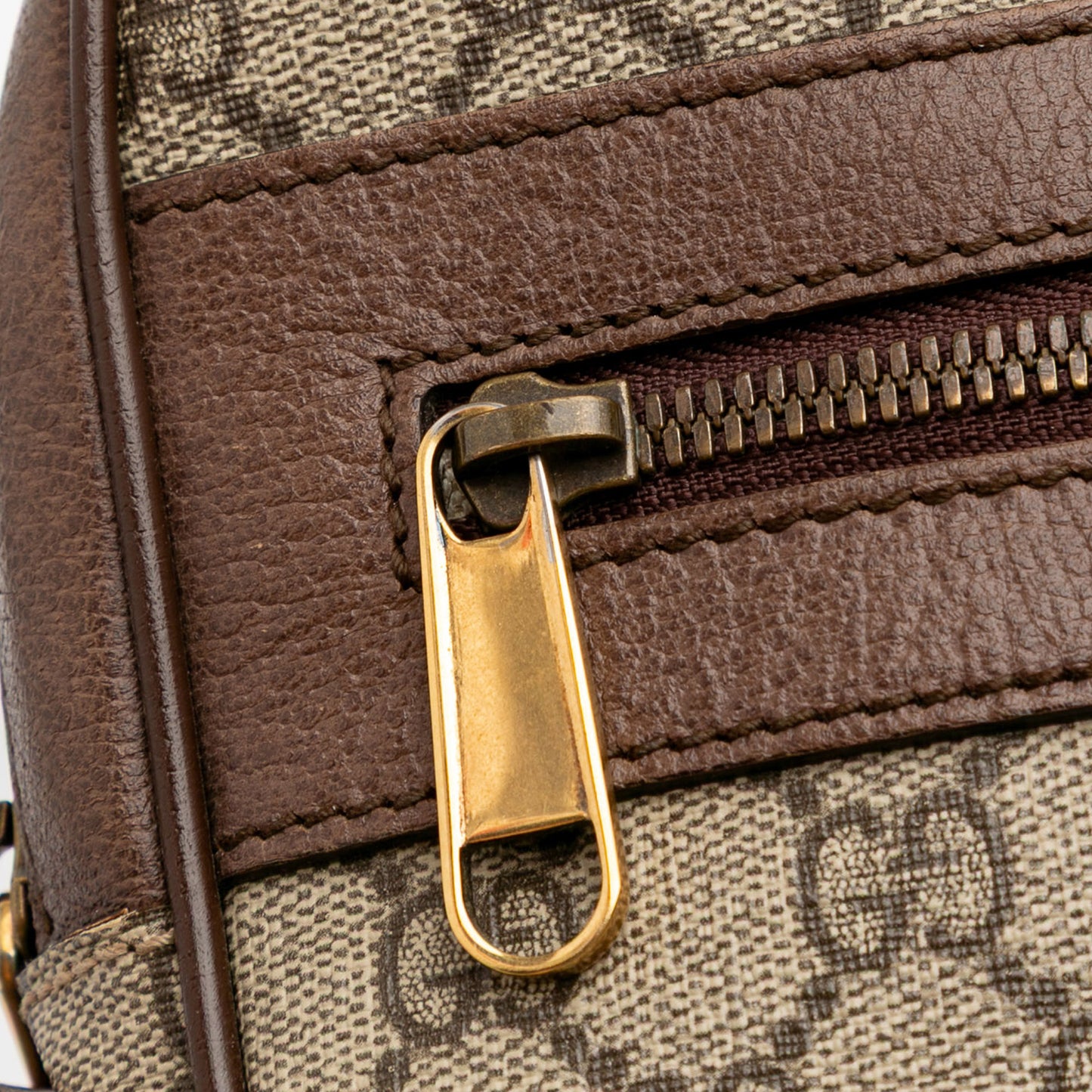 Pre-Owned Gucci Medium GG Supreme Canvas Ophidia Crossbody - G1069