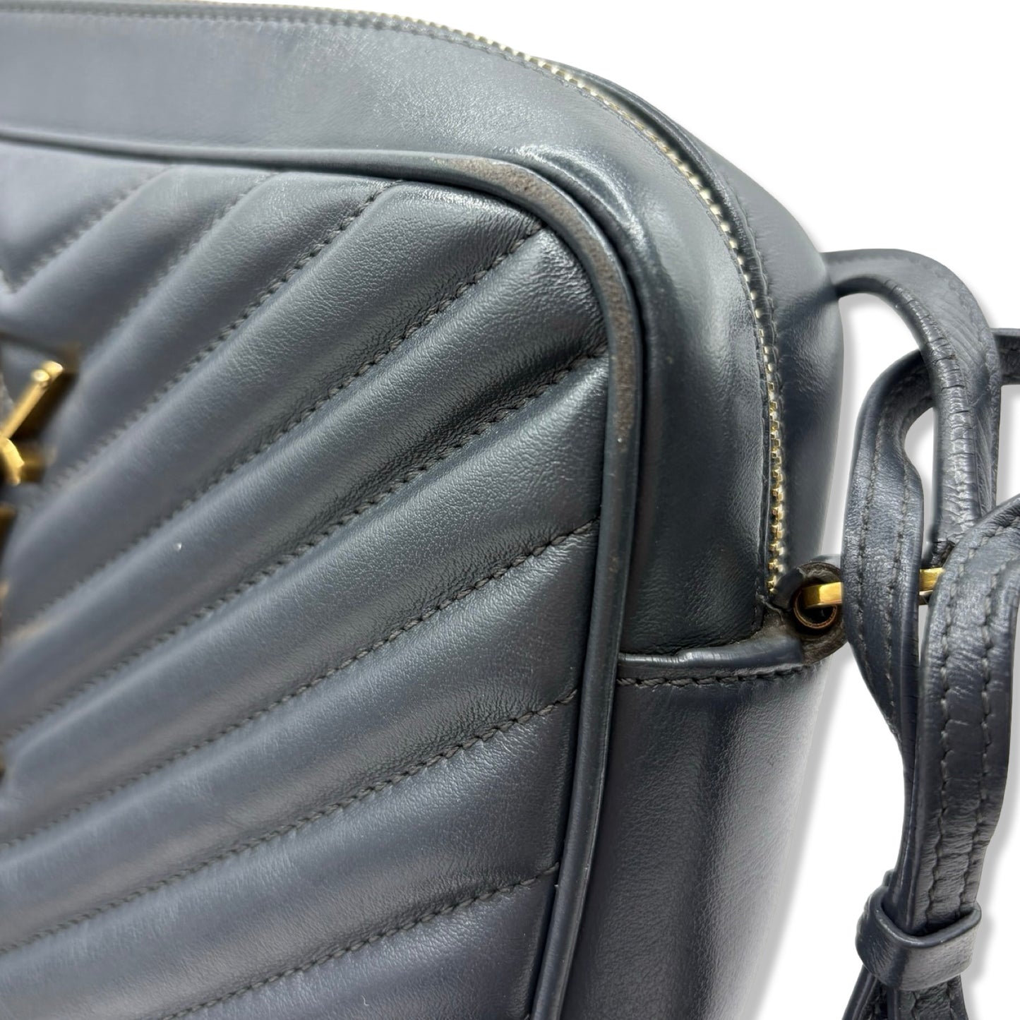 Pre-Owned Yves Saint Laurent Calfskin Leather Camera Bag Crossbody - YSL1022