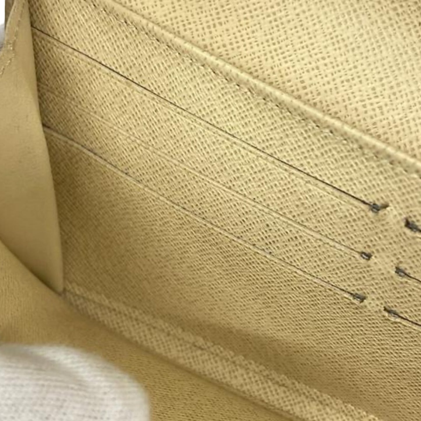 Pre-Owned Louis Vuitton Damier Azur Canvas Sarah Wallet - LV1585