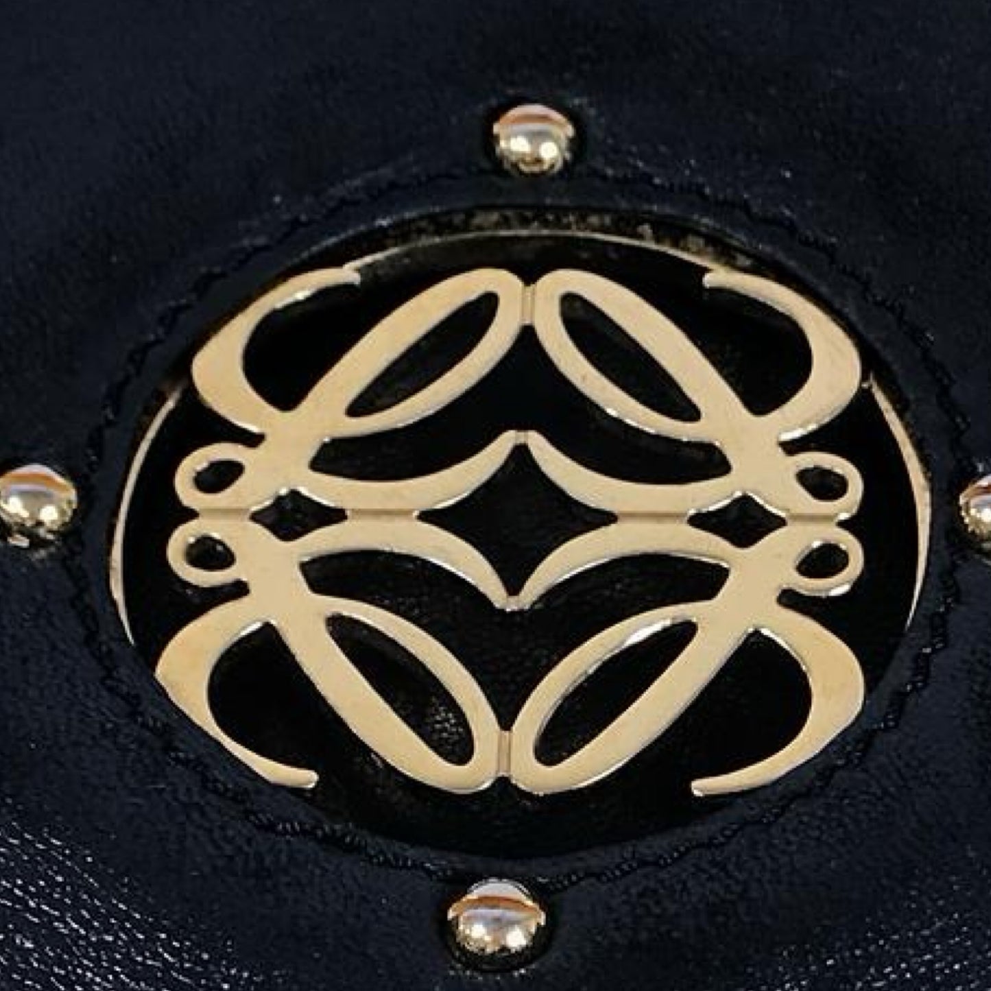 Pre-Owned Loewe Leather Anagram Shoulder Bag - LOE1009