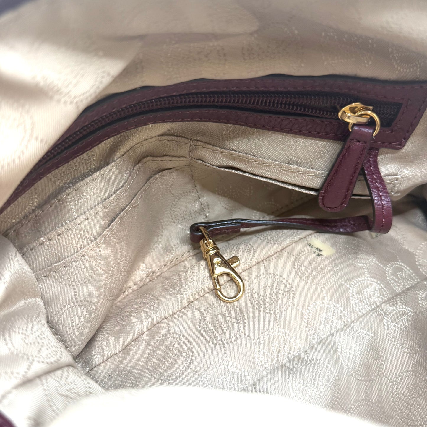 Pre-Owned Michael Kors Leather Burgundy Crossbody Bag - MK1004