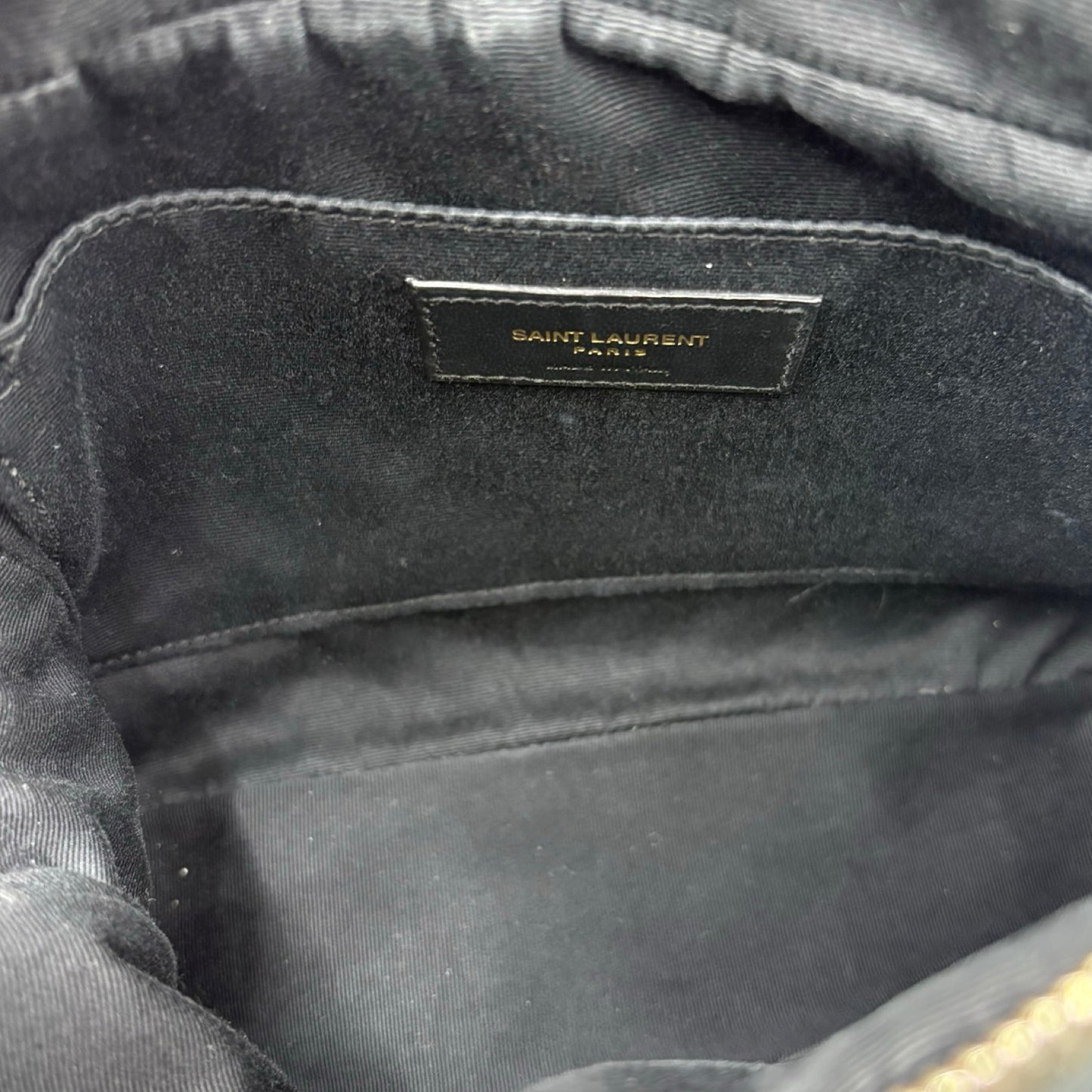 Pre-Owned Yves Saint Laurent Calfskin Leather Camera Bag Crossbody - YSL1022