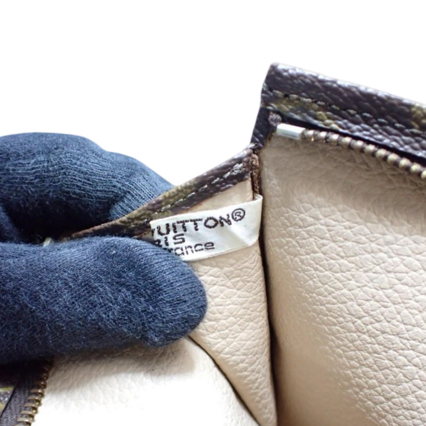 Pre-Owned Louis Vuitton Monogram Canvas Pochette Toilette 26 - LV1453
