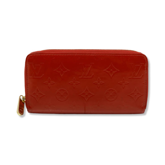 Pre-Owned Louis Vuitton Red Vernis Zippy Wallet - LV1318