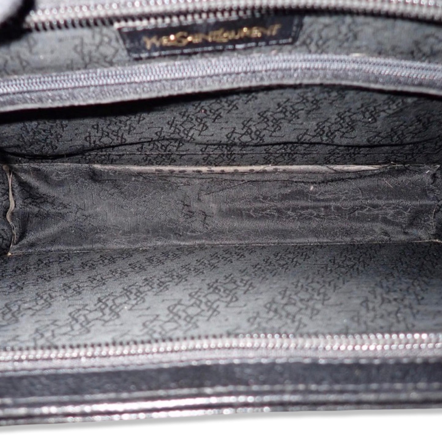 Pre-Owned Yves Saint Laurent Leather Clutch Pochette - YSL1039