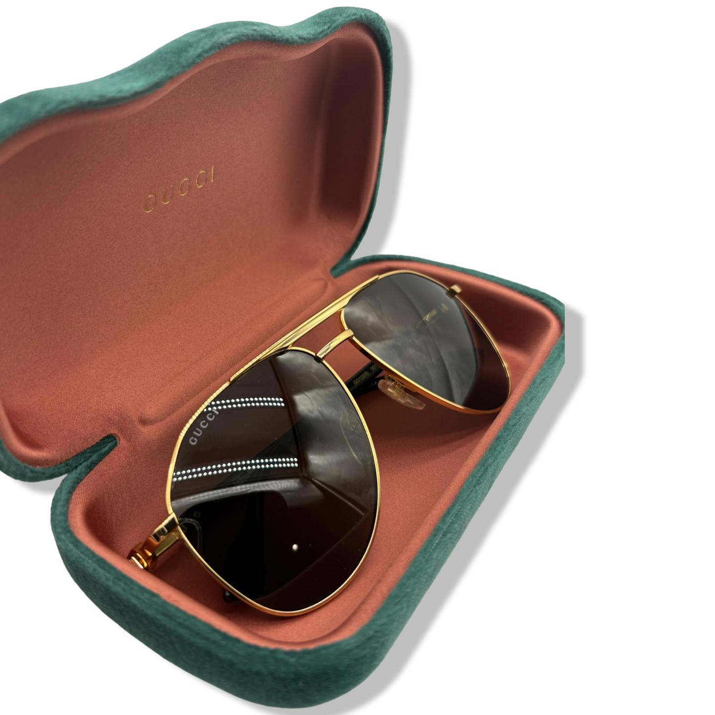 Pre-Owned Gucci Sunglasses - G1190