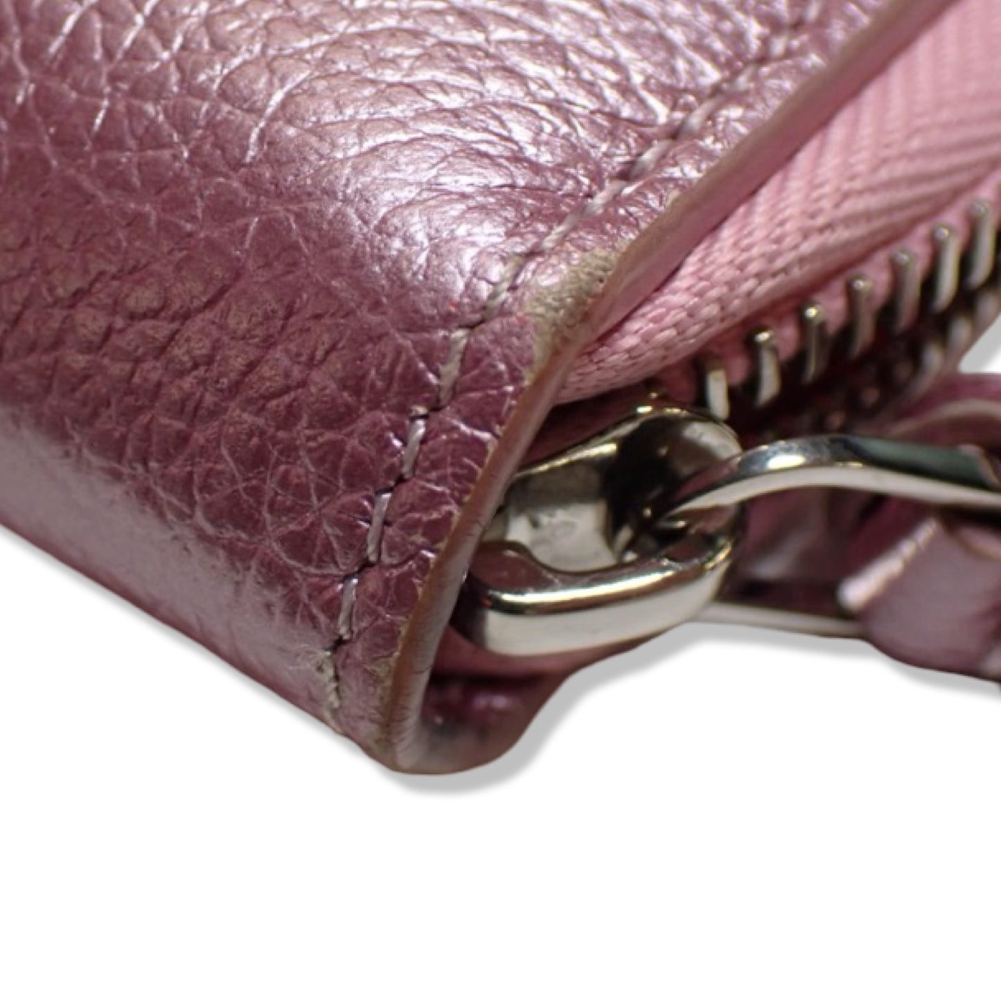 Pre-Owned Louis Vuitton Leather LockMe Zippy Wallet - LV1425