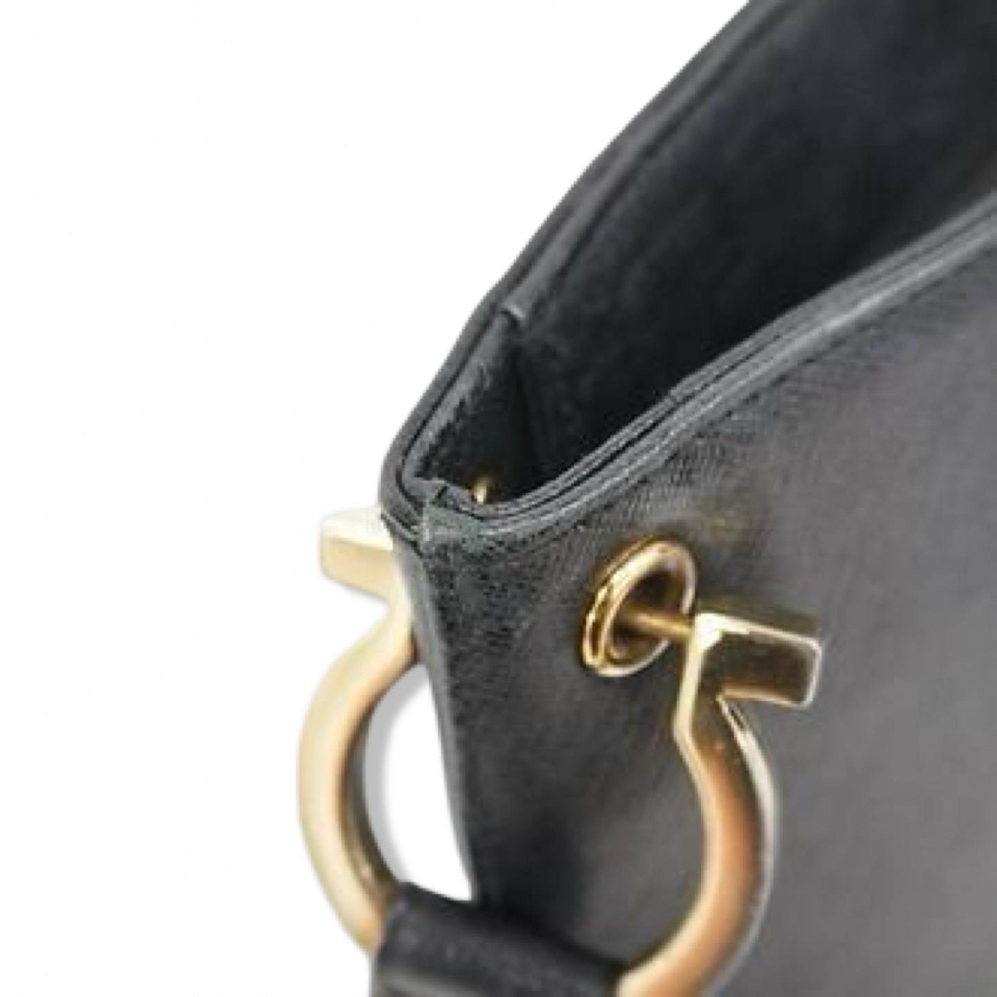 Pre-Owned Salvatore Ferragamo Gancini Leather Shoulder Bag - FER1007